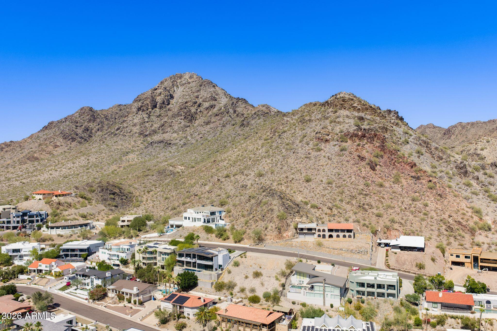 2236 E CACTUS WREN Drive