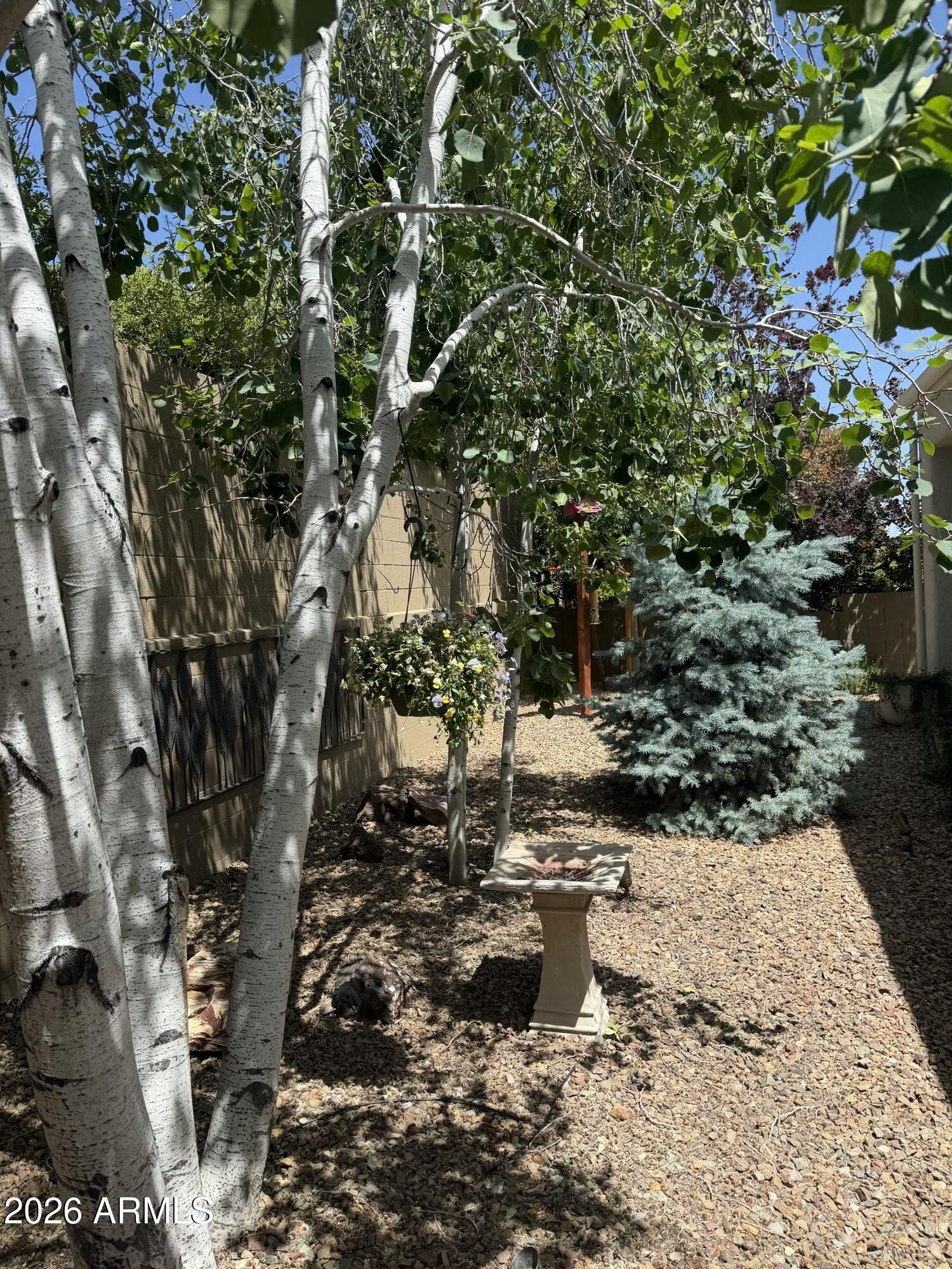 7615 E TRADERS Trail