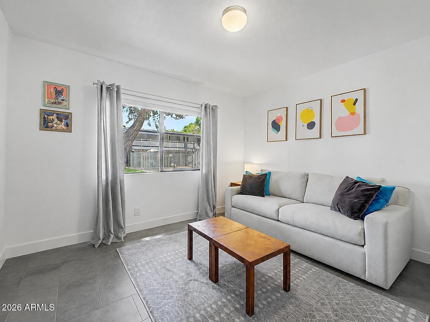 749 E MONTEBELLO Avenue 128