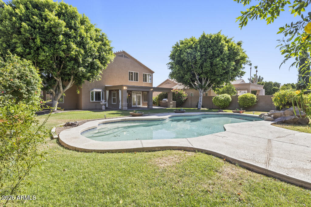 6181 W LINDA Lane