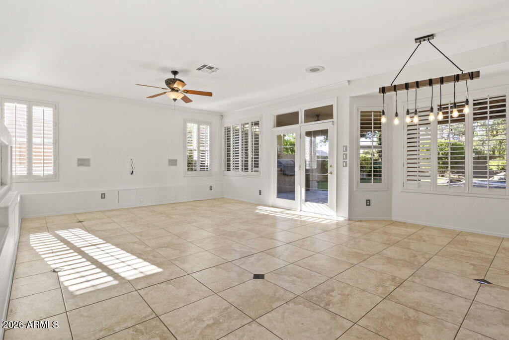 6181 W LINDA Lane