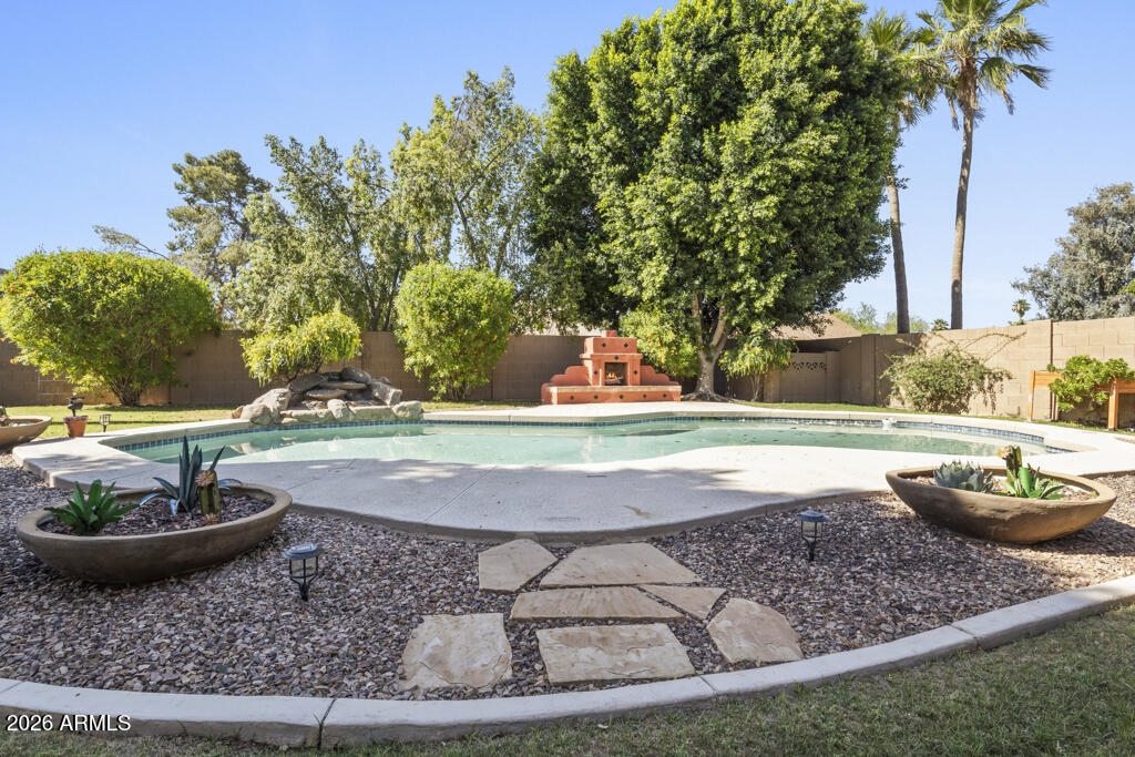 6181 W LINDA Lane