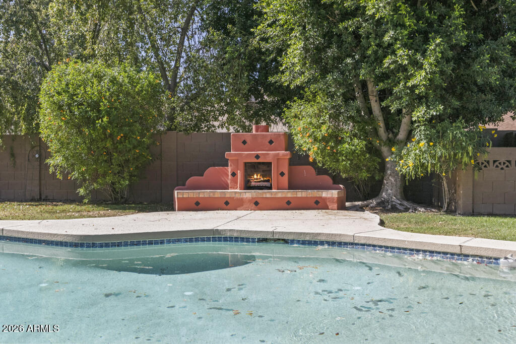 6181 W LINDA Lane