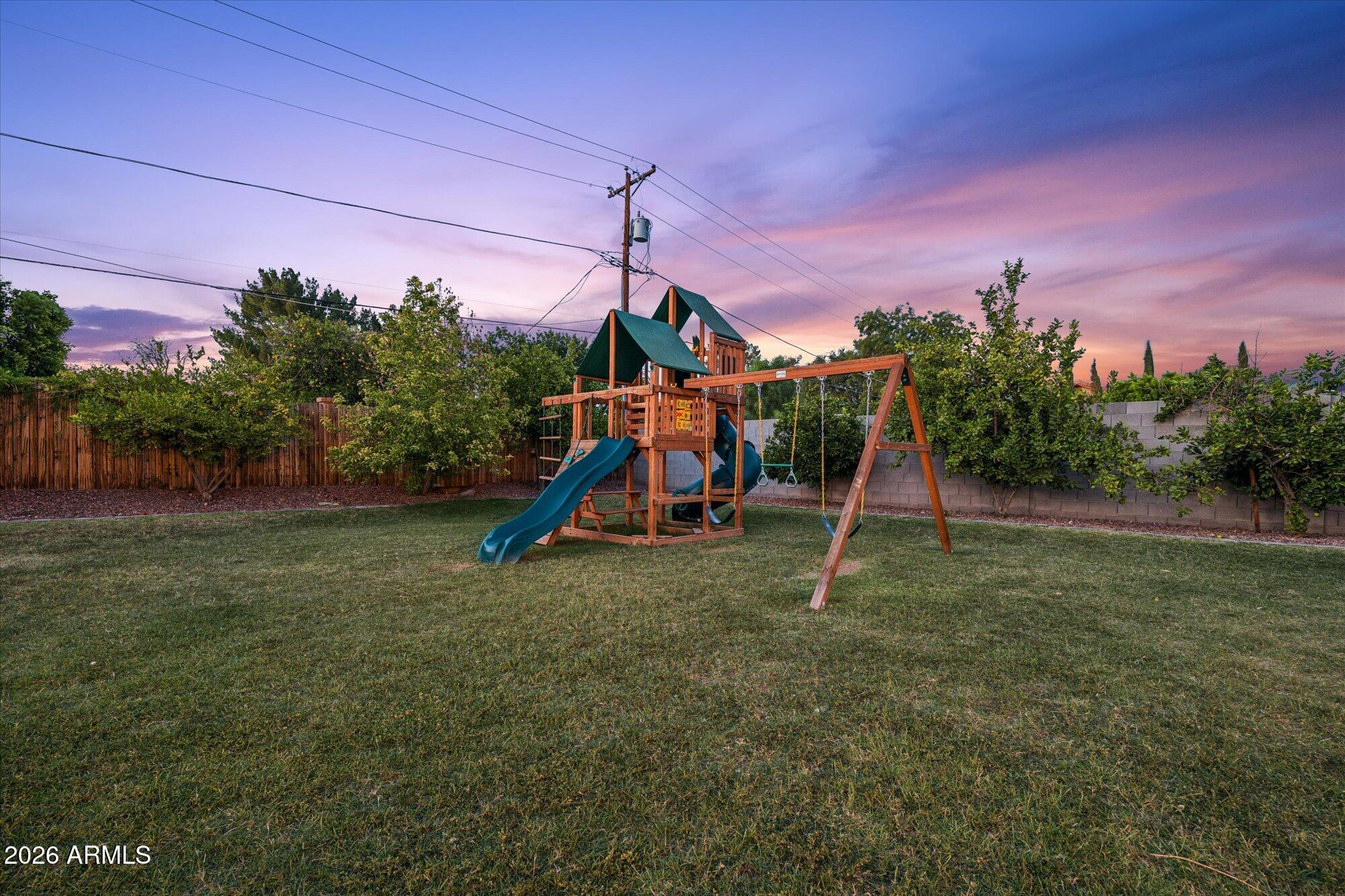 3324 E OSBORN Road