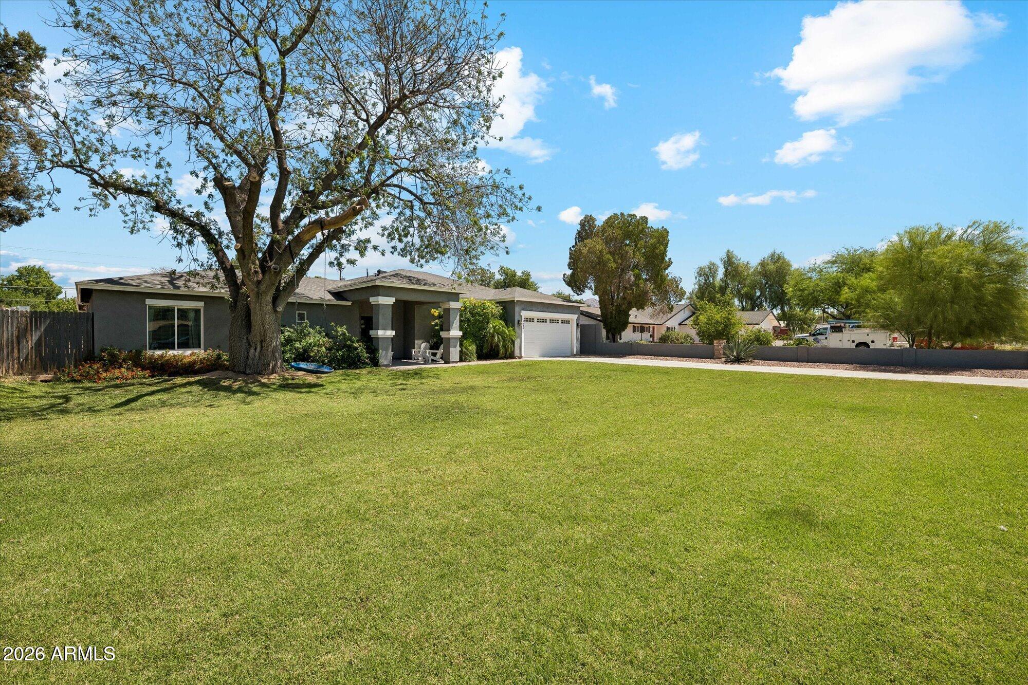 3324 E OSBORN Road