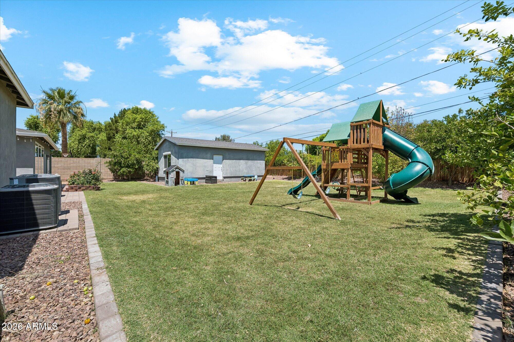 3324 E OSBORN Road