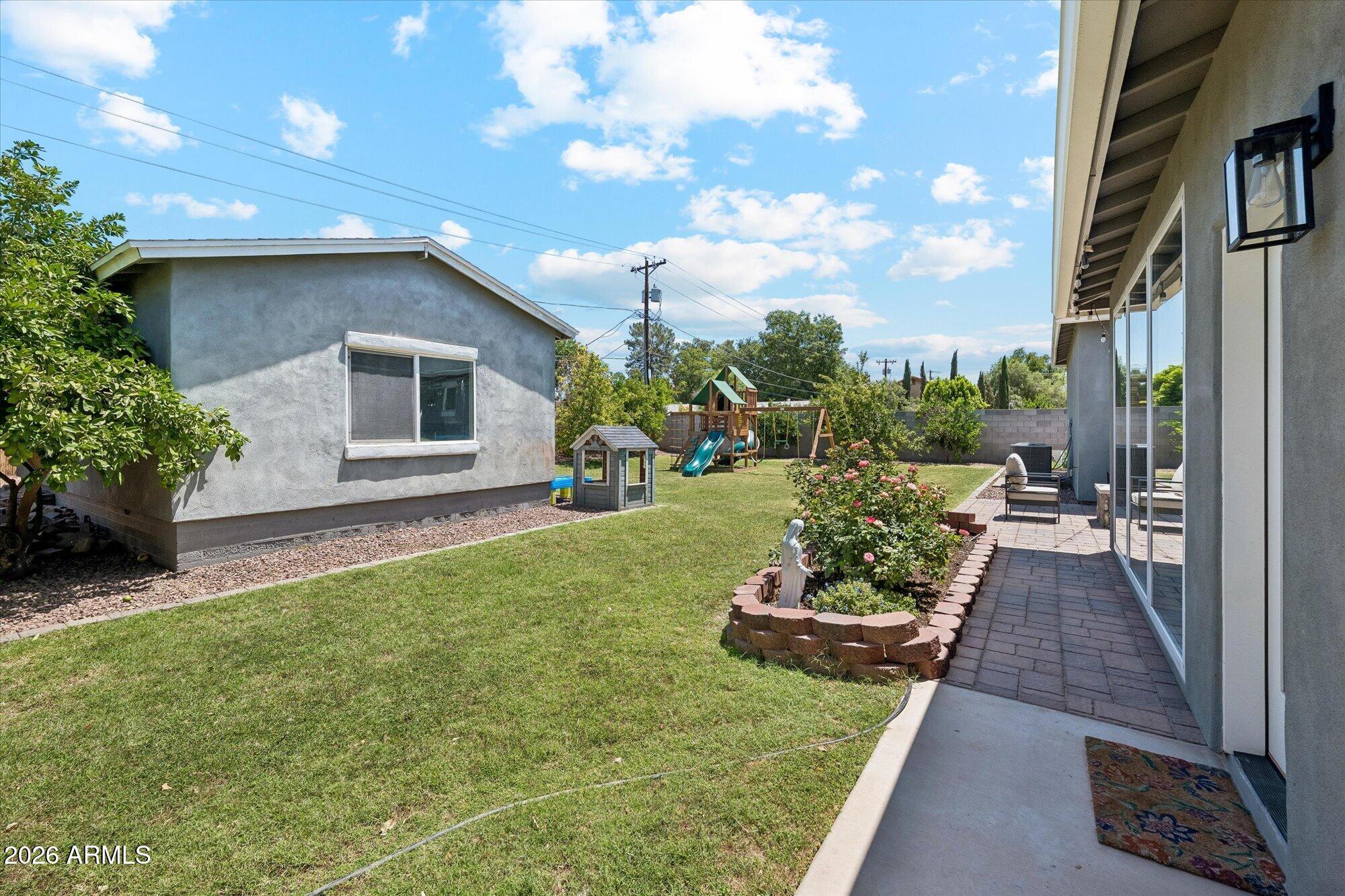 3324 E OSBORN Road