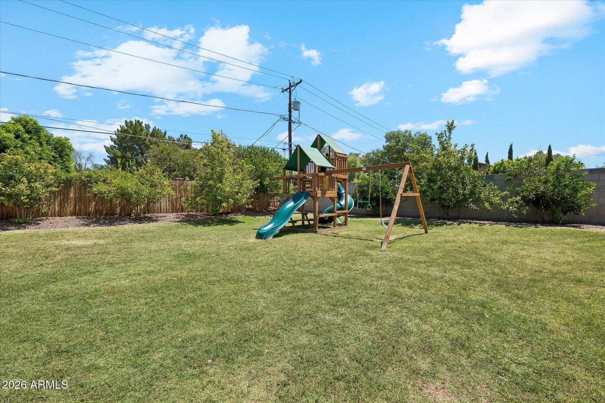 3324 E OSBORN Road