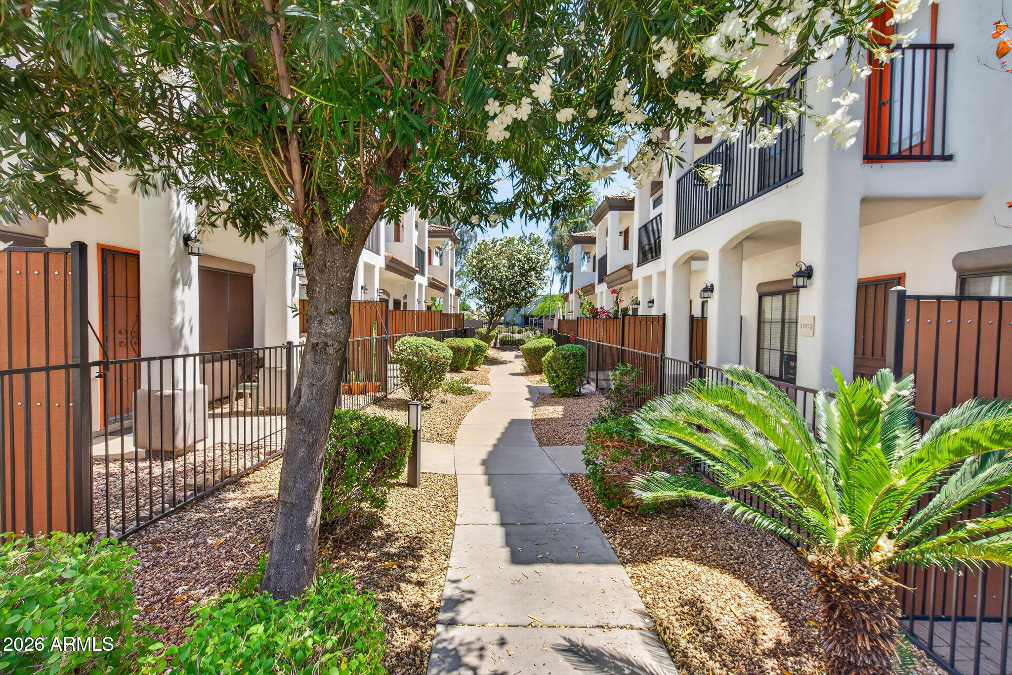 3150 E BEARDSLEY Road 1010