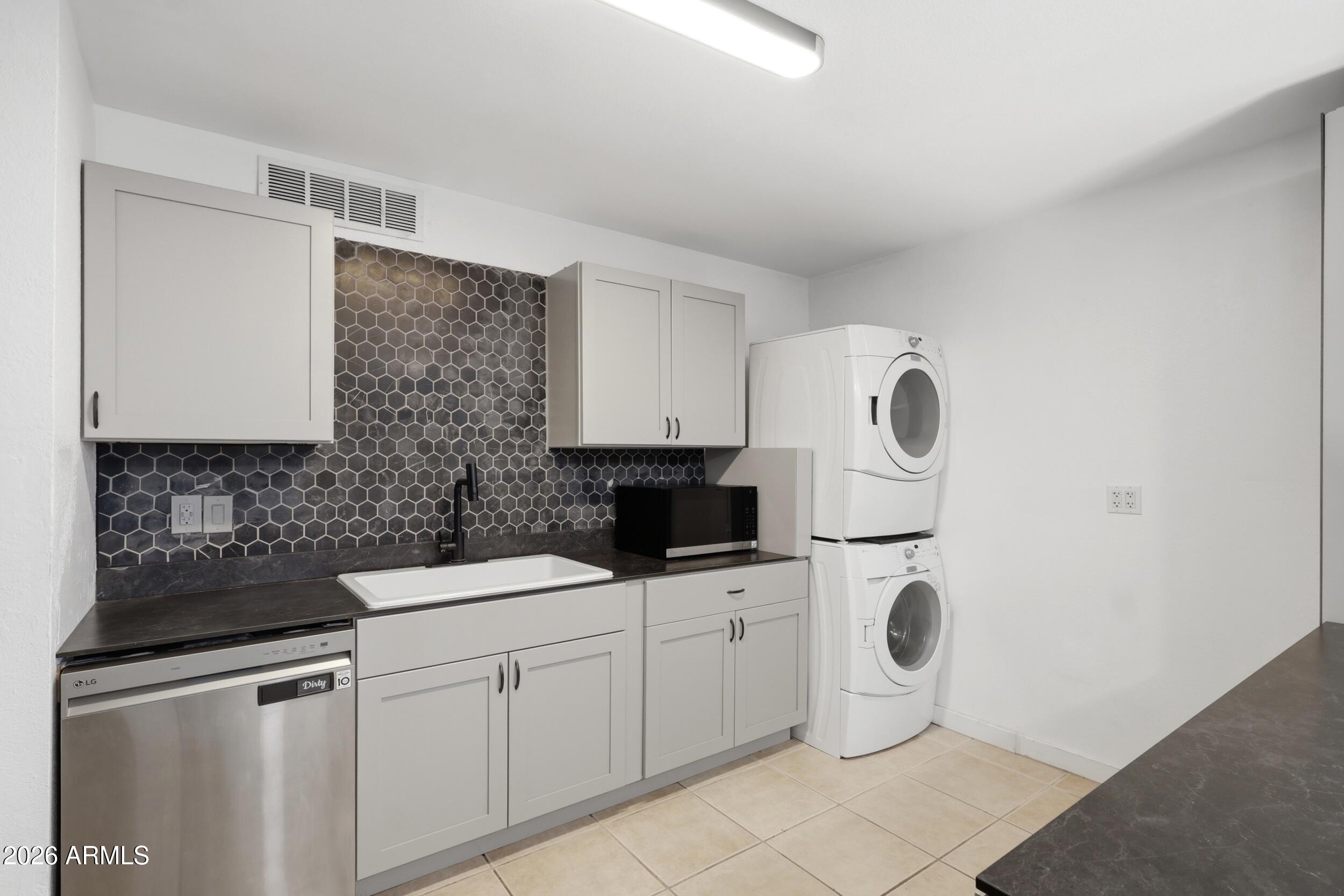 5408 S 46TH Place