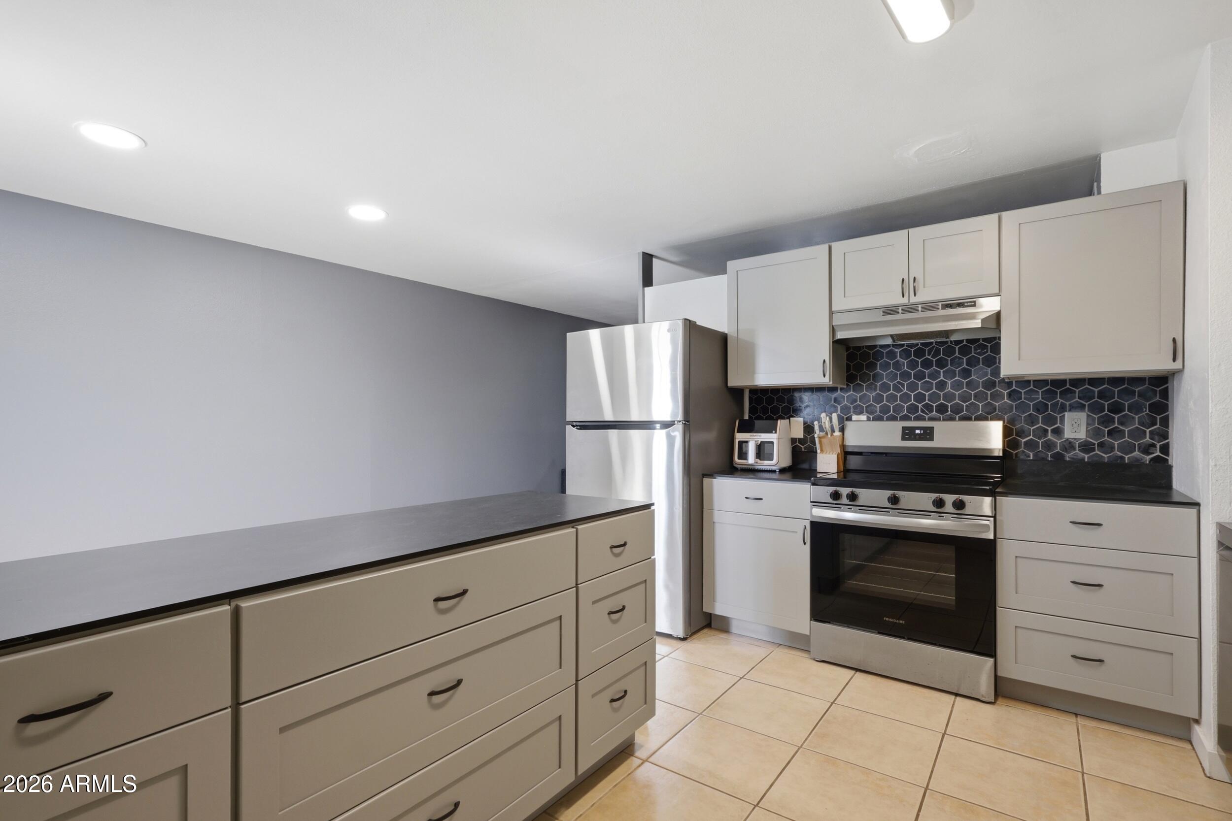 5408 S 46TH Place
