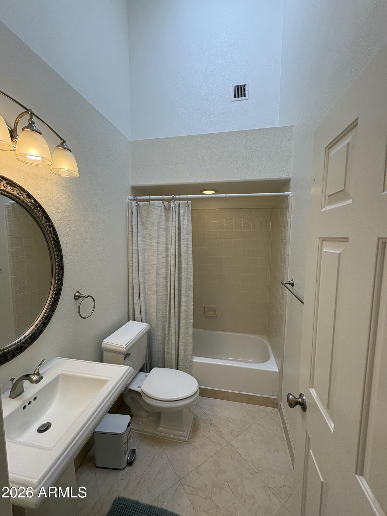 10017 E MOUNTAIN VIEW Road 1073