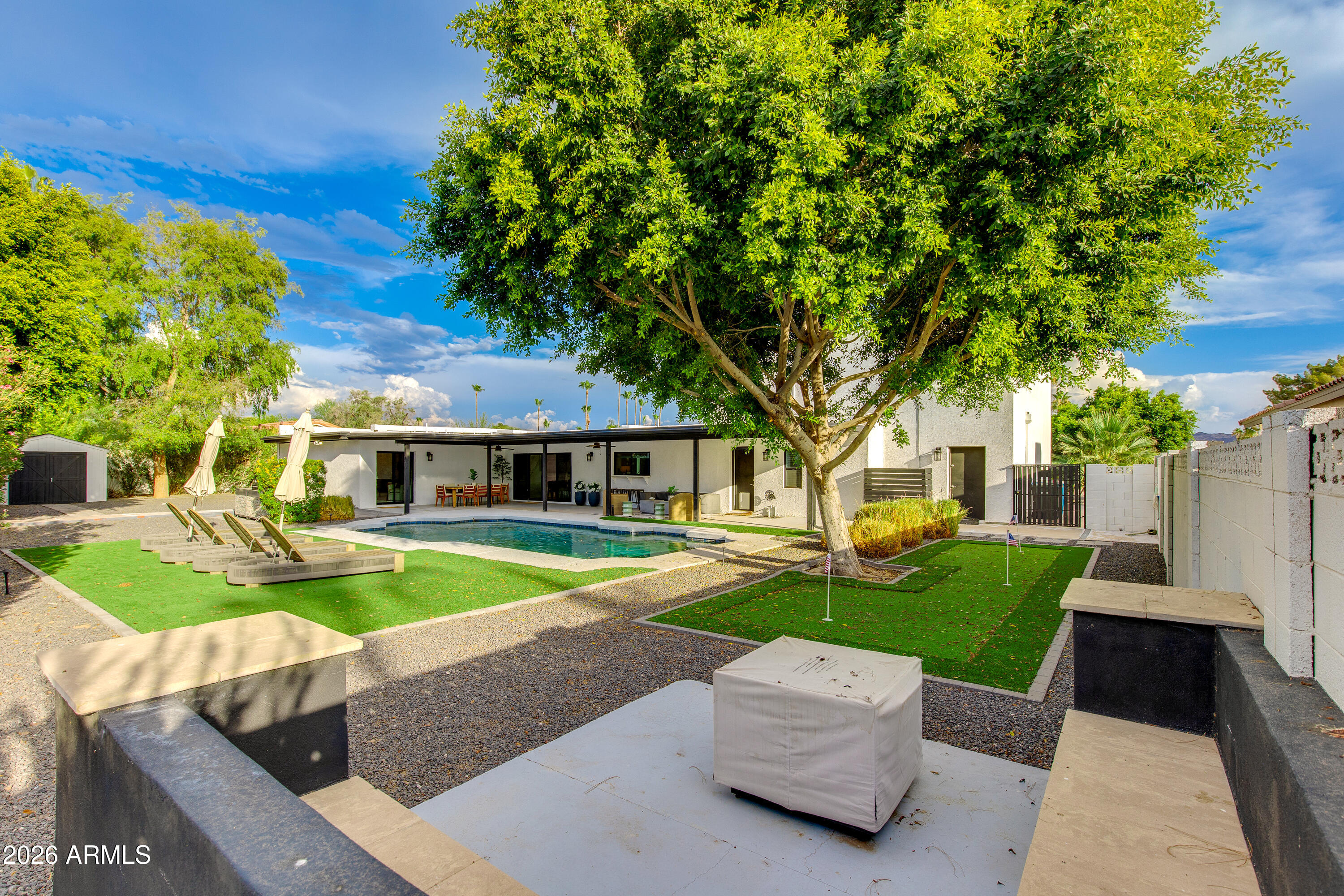5802 E CORRINE Drive