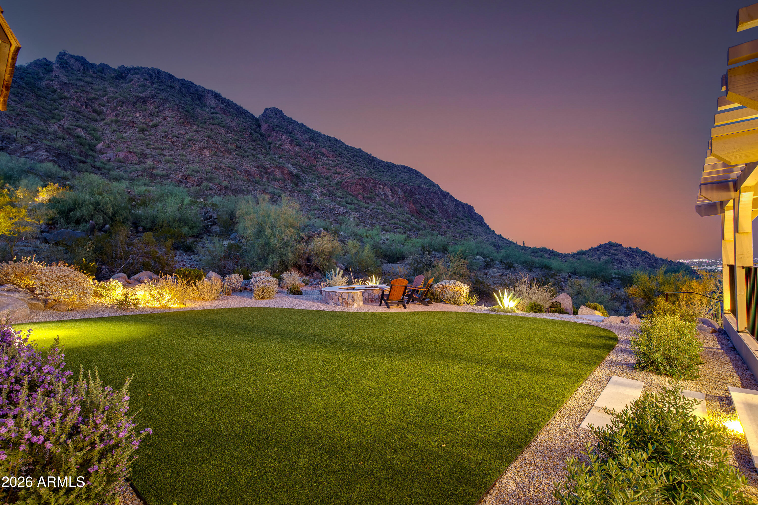 5654 E MESQUITE Lane