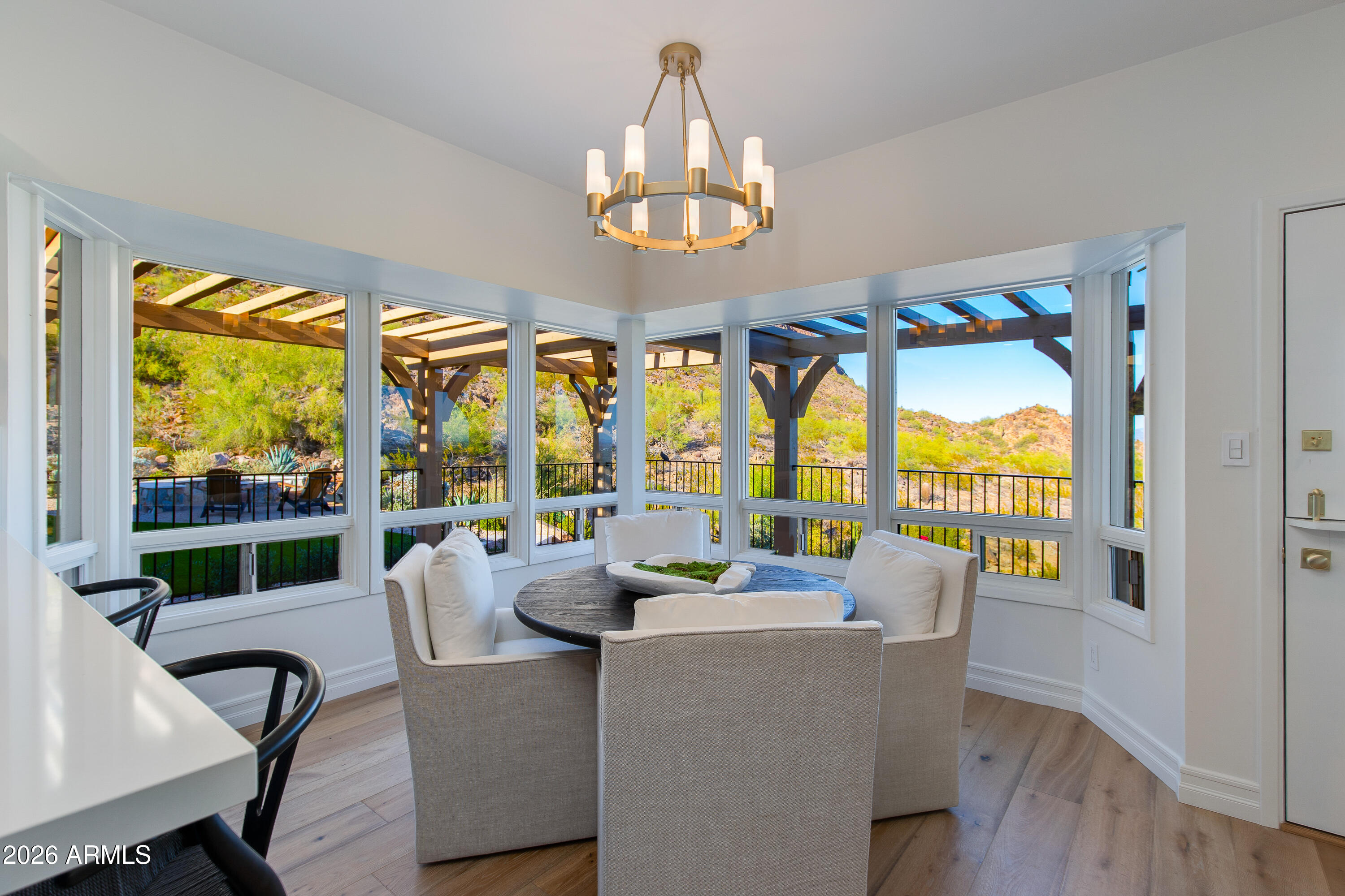 5654 E MESQUITE Lane