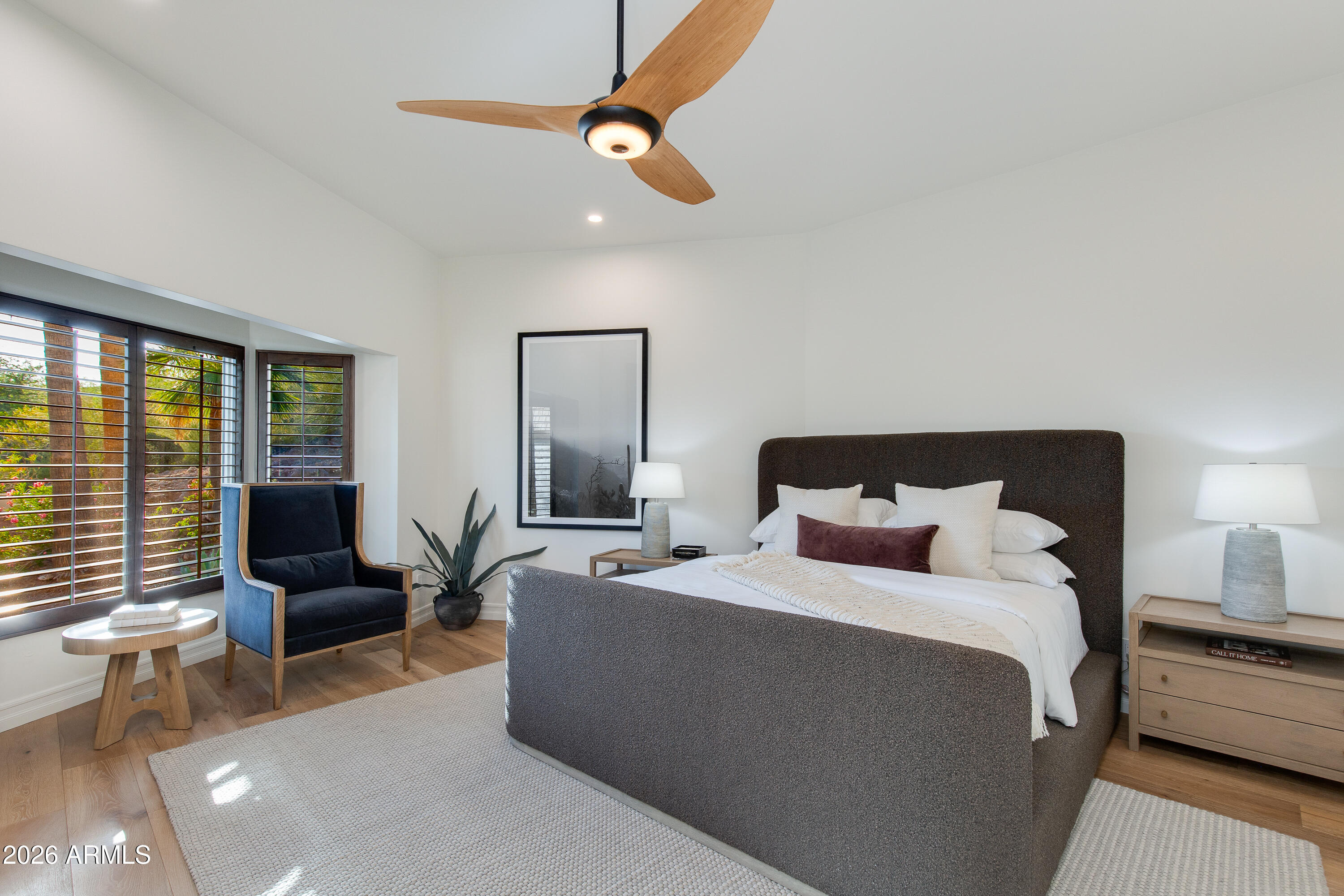 5654 E MESQUITE Lane