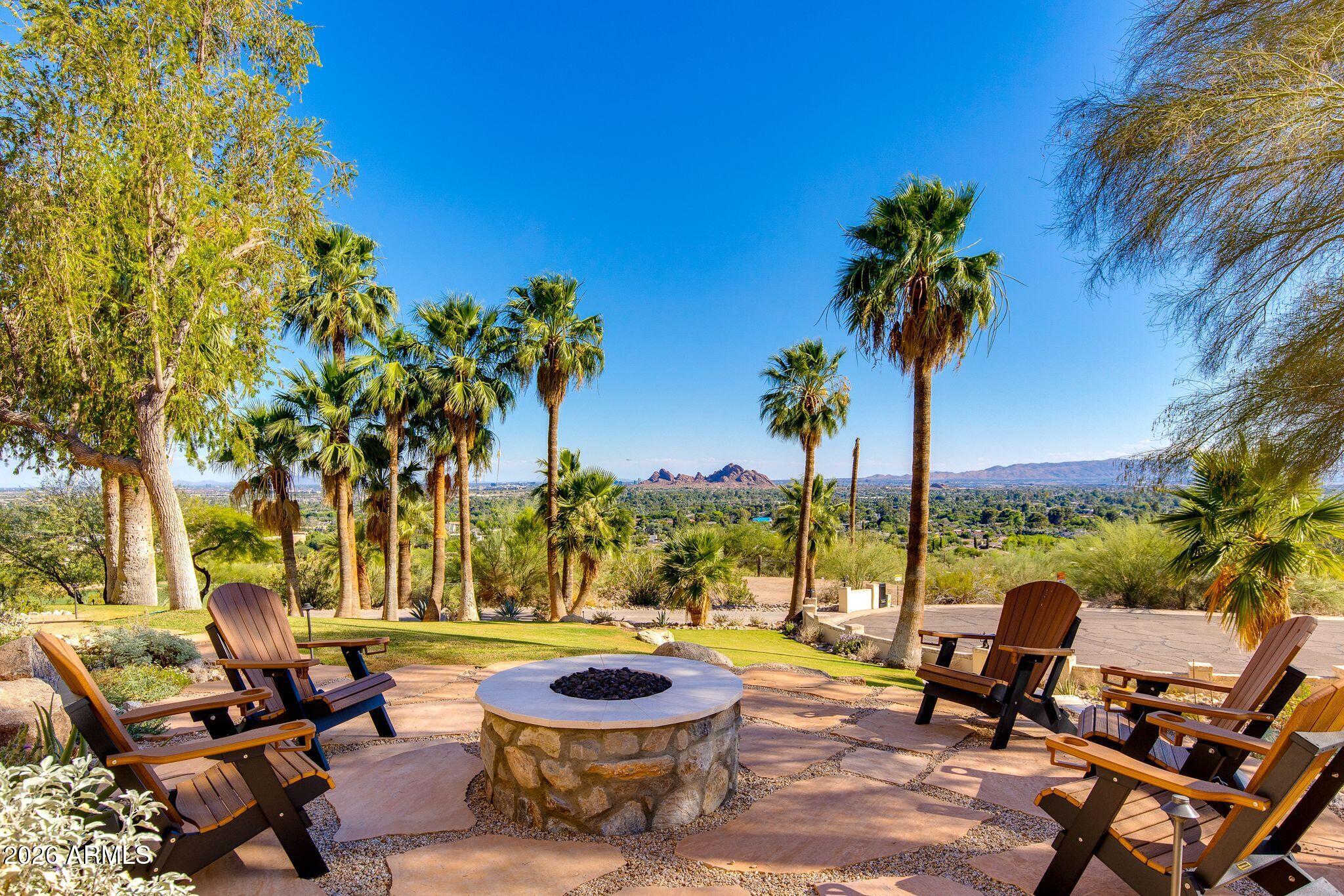 5654 E MESQUITE Lane