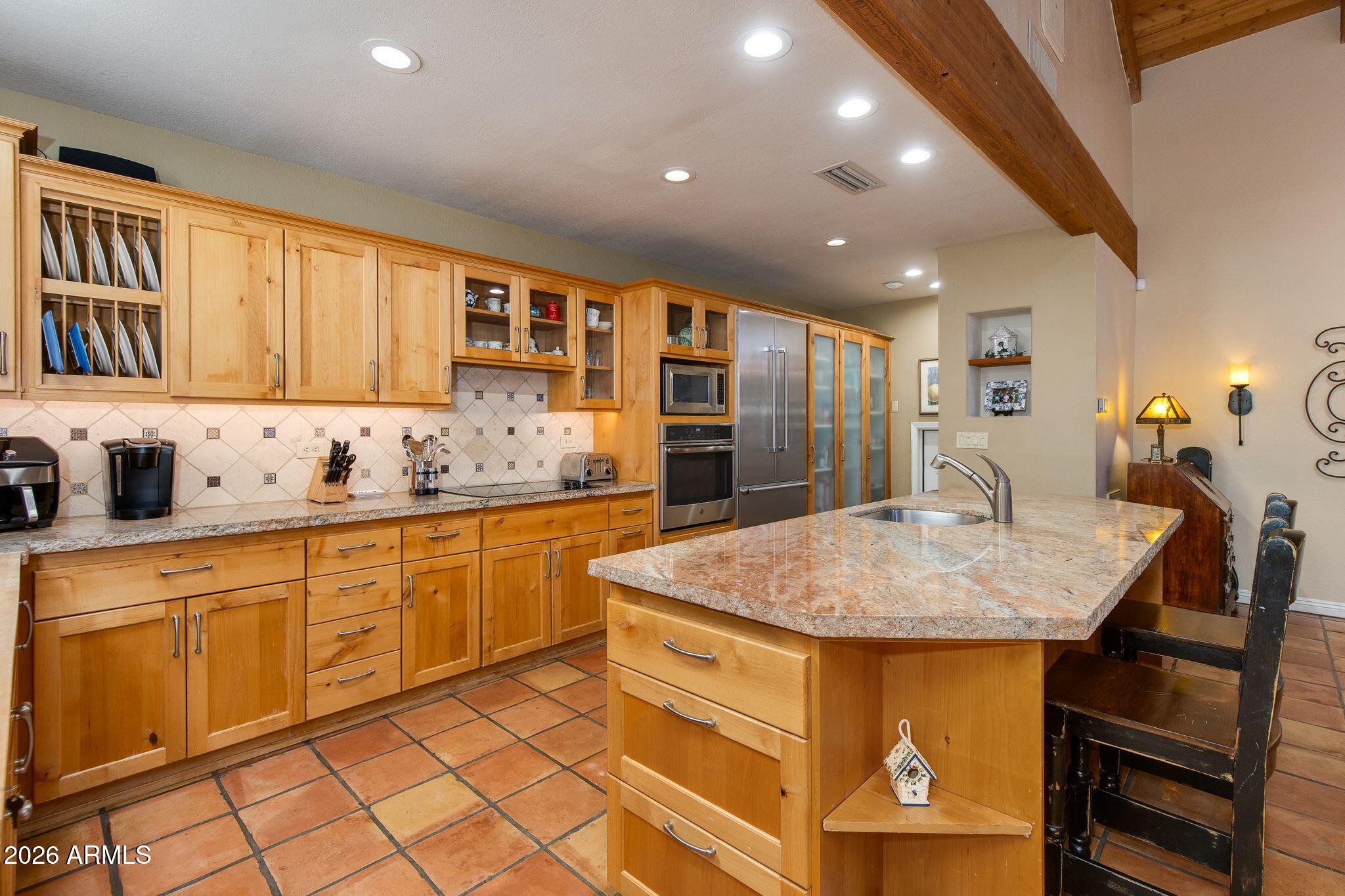 6186 N 28TH Place