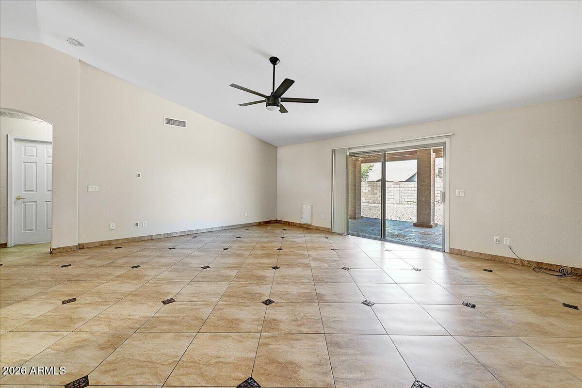 432 W SILVER CREEK Court