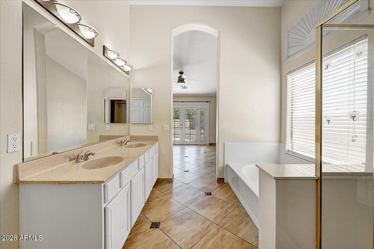 432 W SILVER CREEK Court