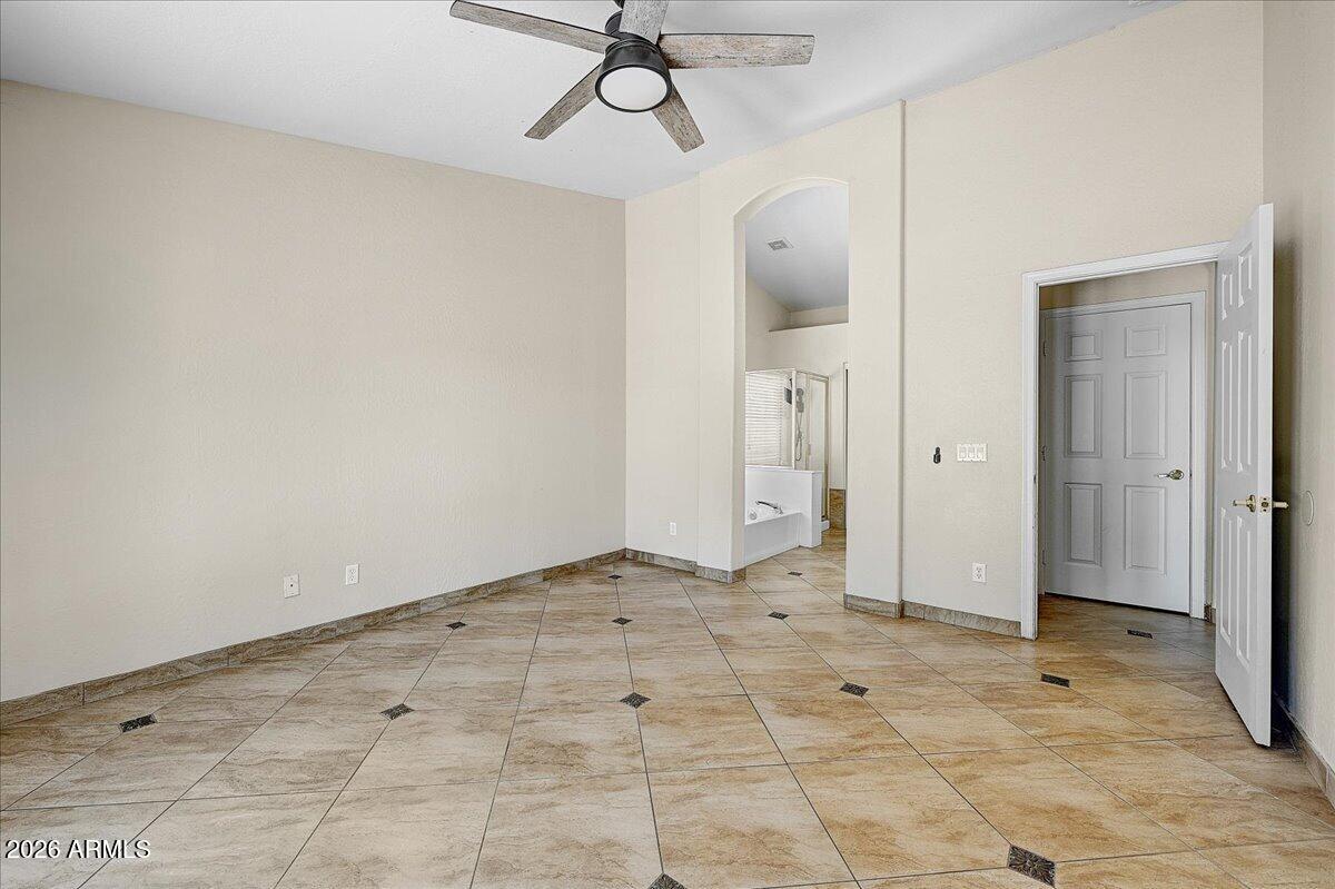 432 W SILVER CREEK Court