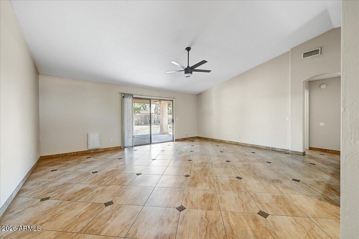 432 W SILVER CREEK Court