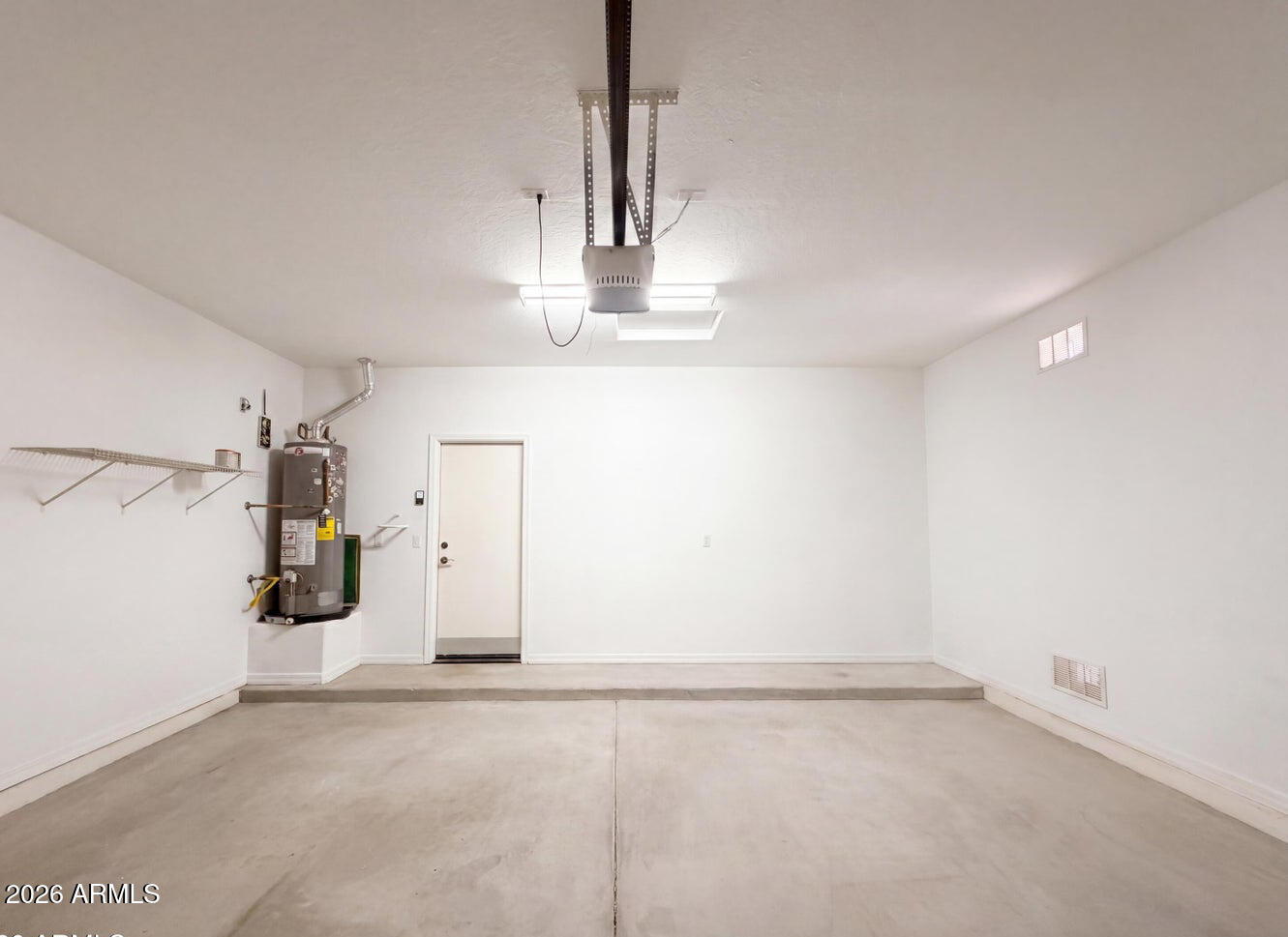 606 W BEAUTIFUL Lane