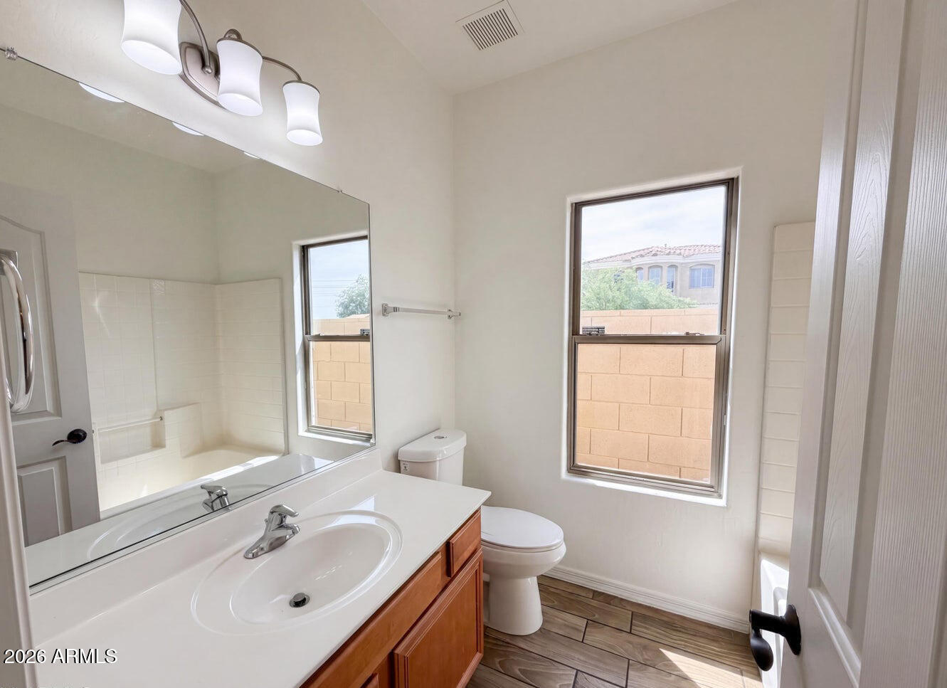 606 W BEAUTIFUL Lane