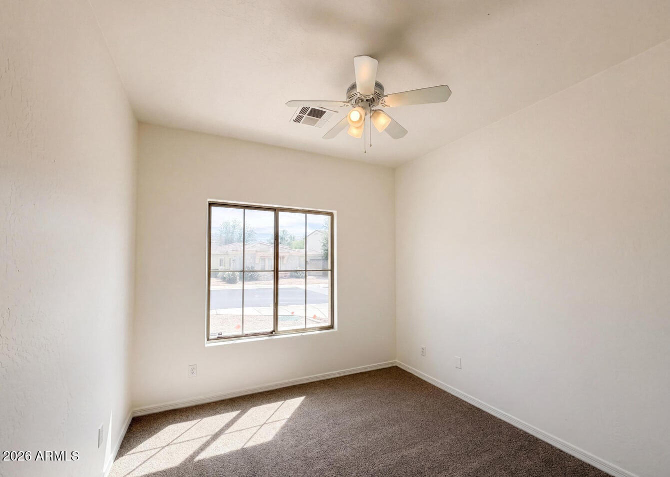 606 W BEAUTIFUL Lane