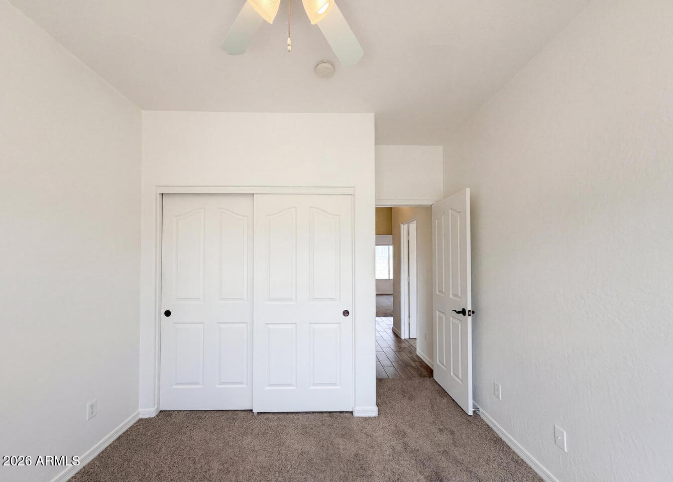 606 W BEAUTIFUL Lane