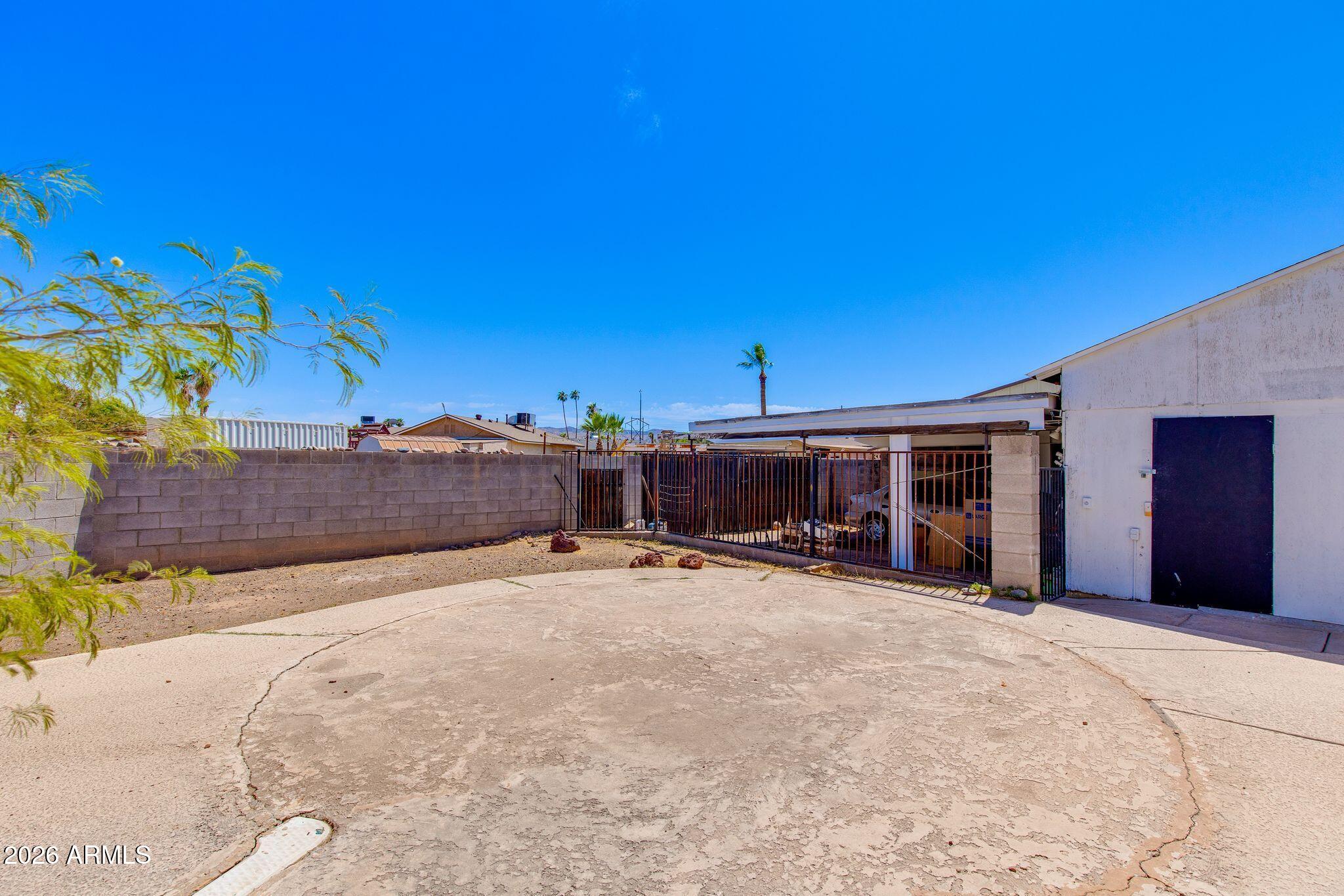 4641 E Roeser Road