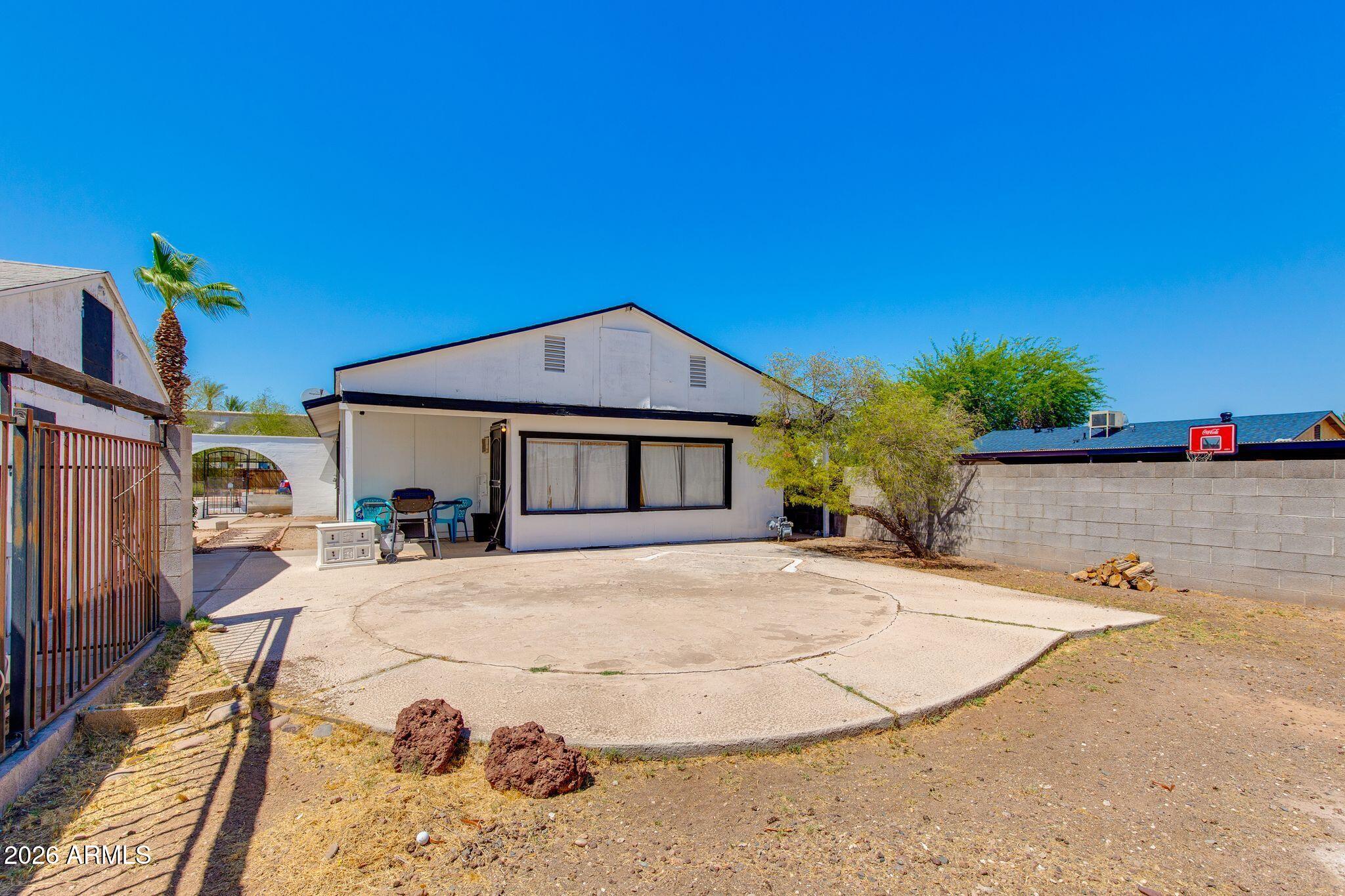 4641 E Roeser Road