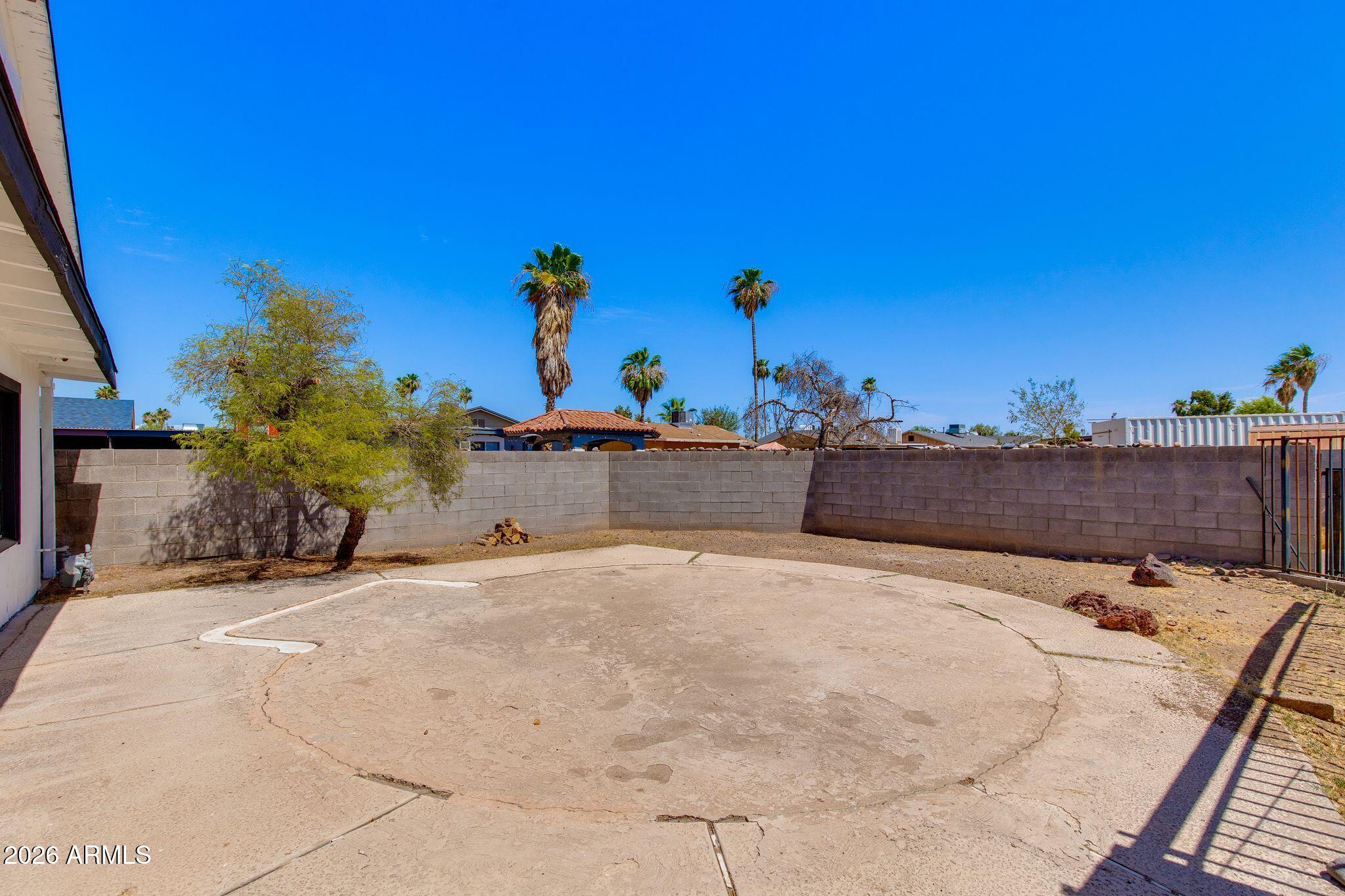 4641 E Roeser Road
