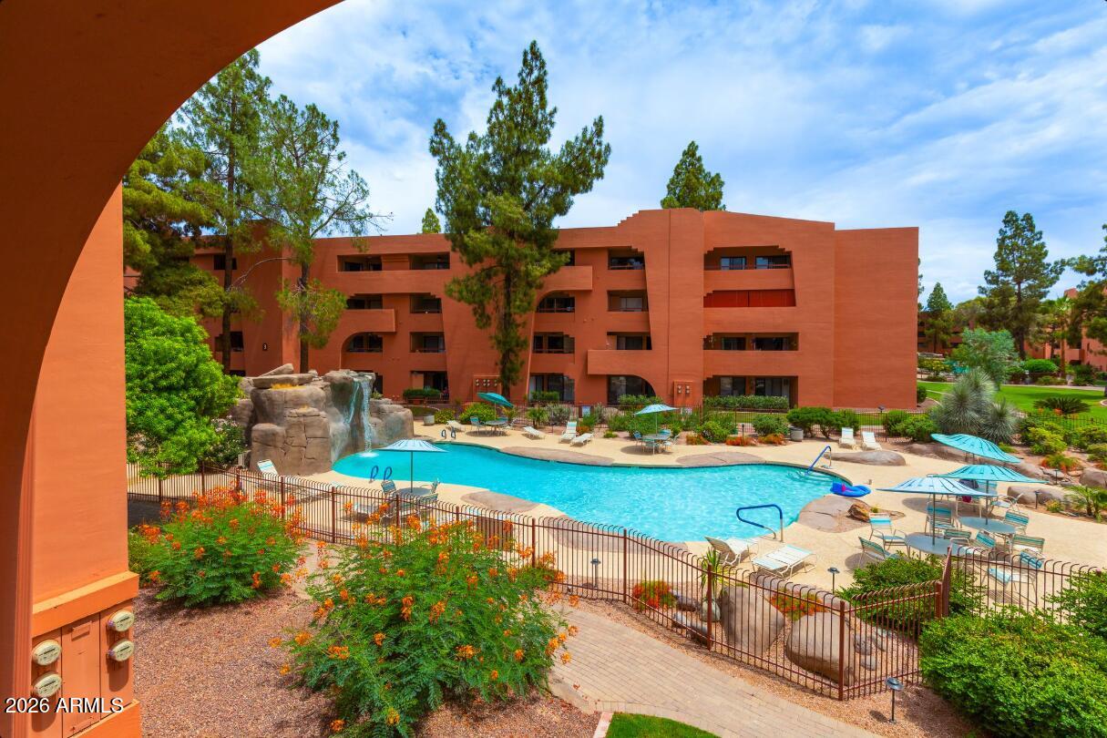 12222 N PARADISE VILLAGE Parkway S 247