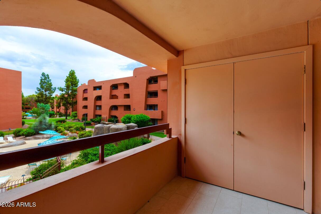 12222 N PARADISE VILLAGE Parkway S 247