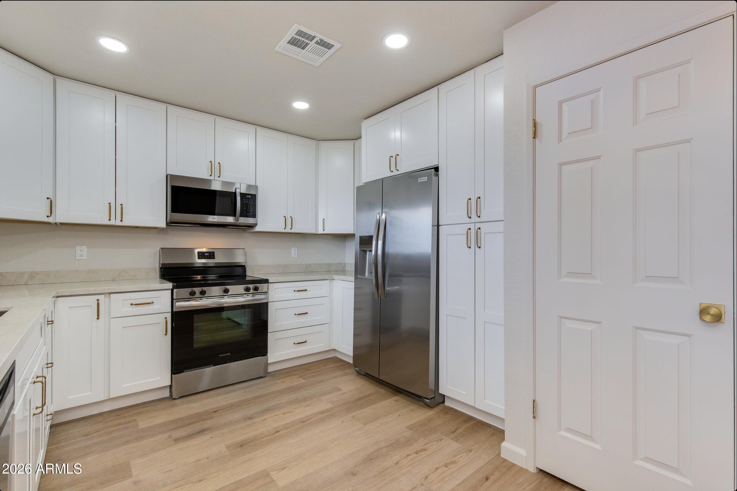 12222 N PARADISE VILLAGE Parkway S 440
