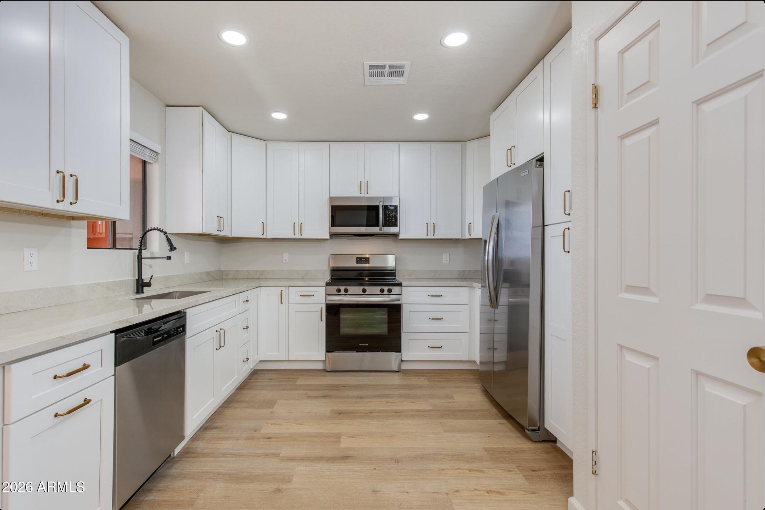 12222 N PARADISE VILLAGE Parkway S 440