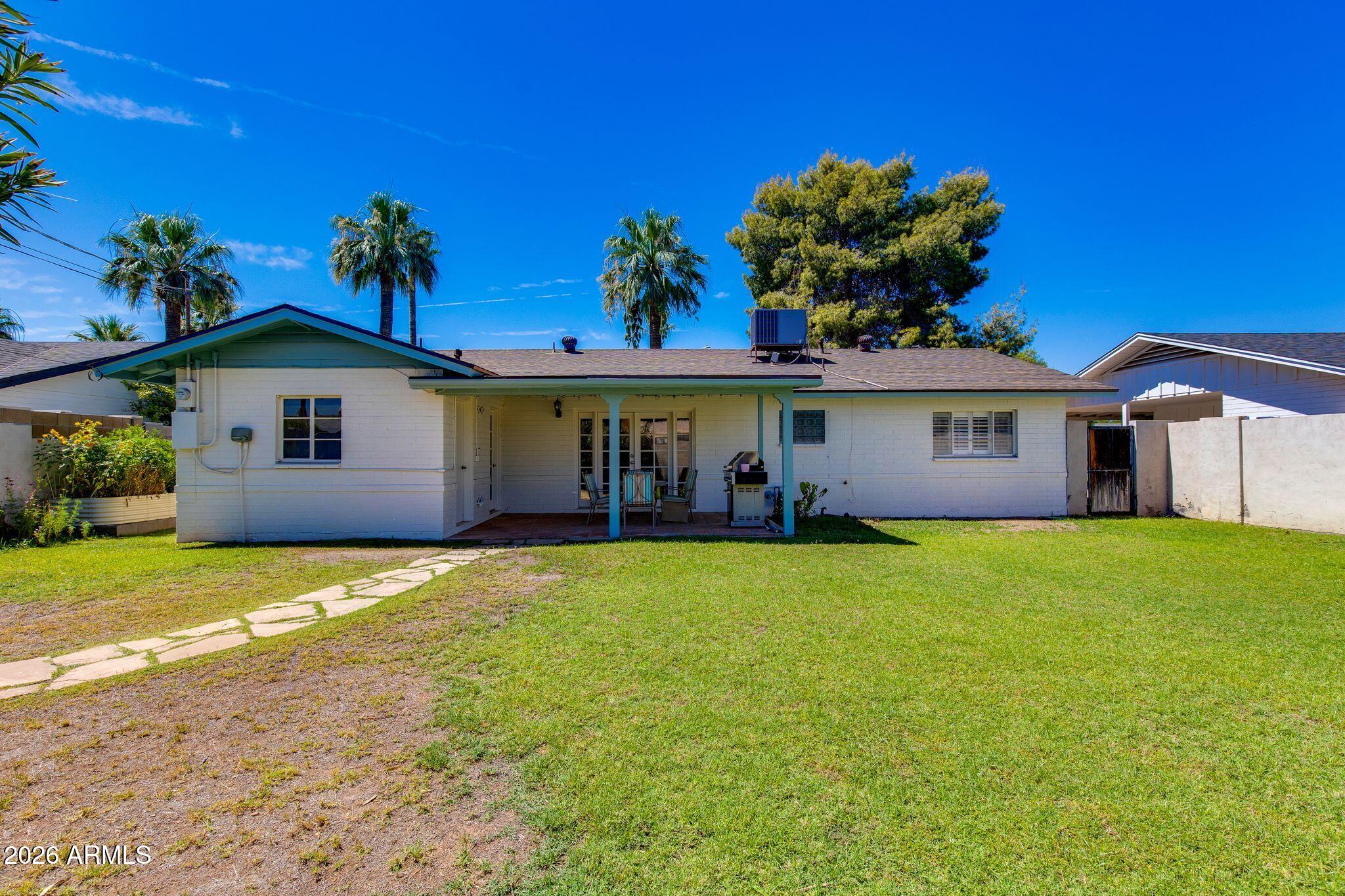 3412 E TURNEY Avenue