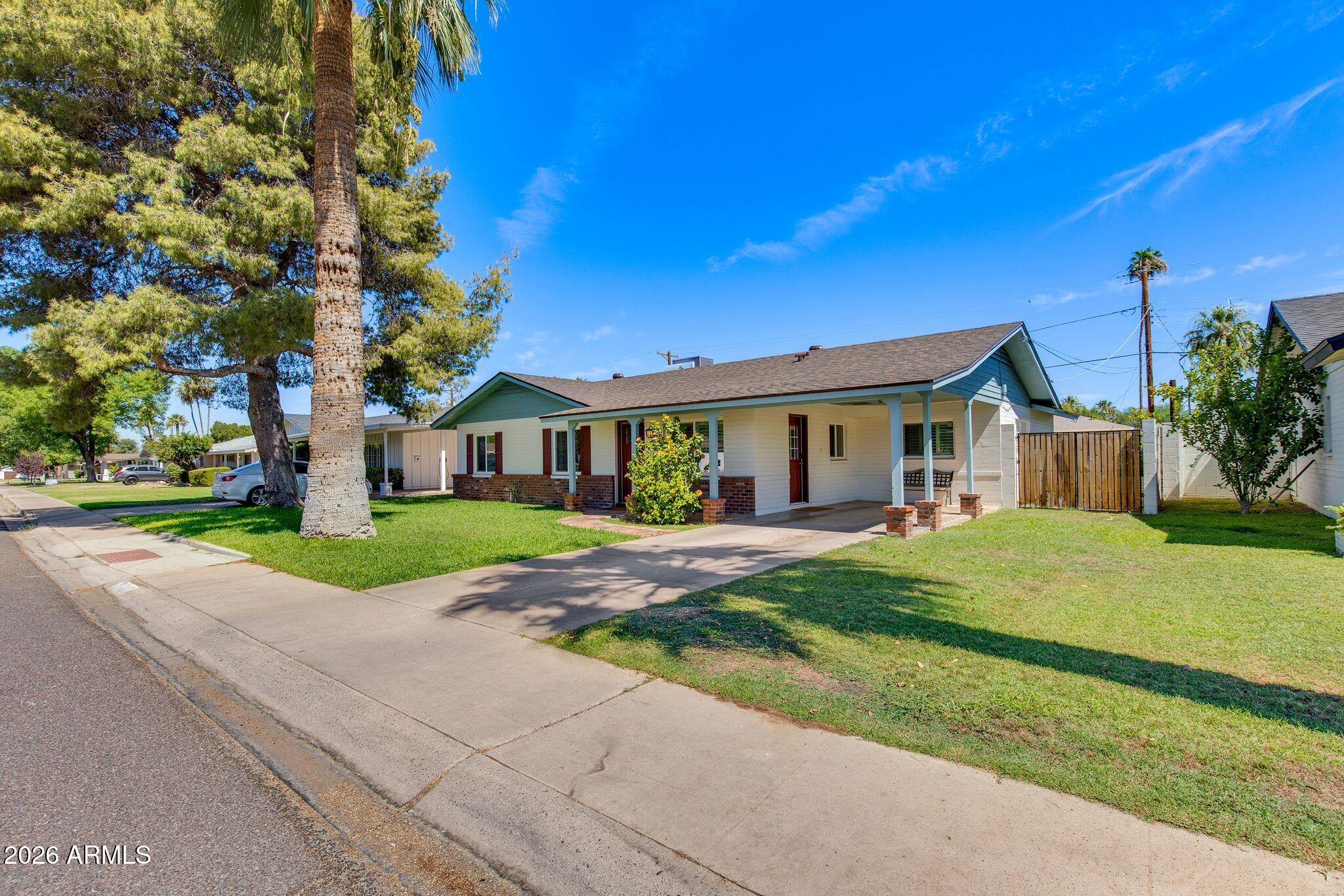 3412 E TURNEY Avenue