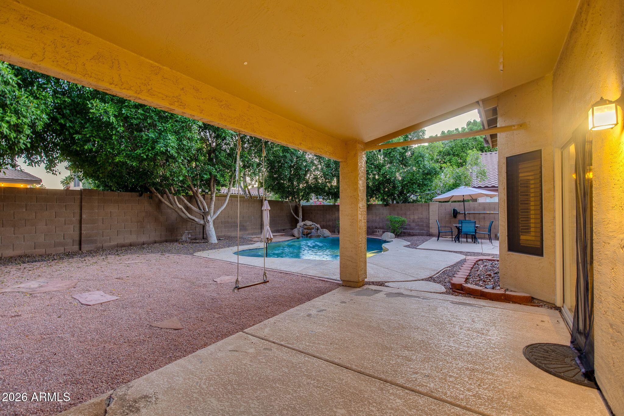 1163 W VAUGHN Avenue