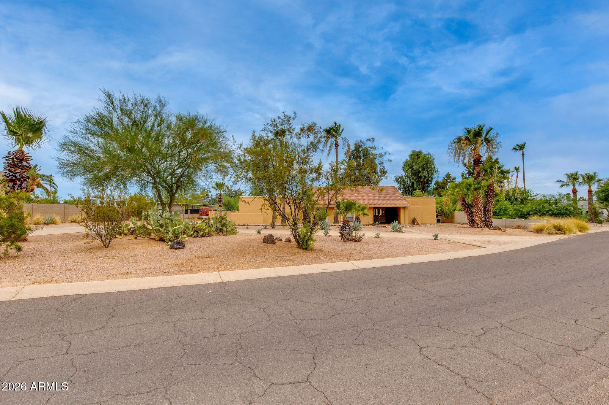 8117 E GRAY Road