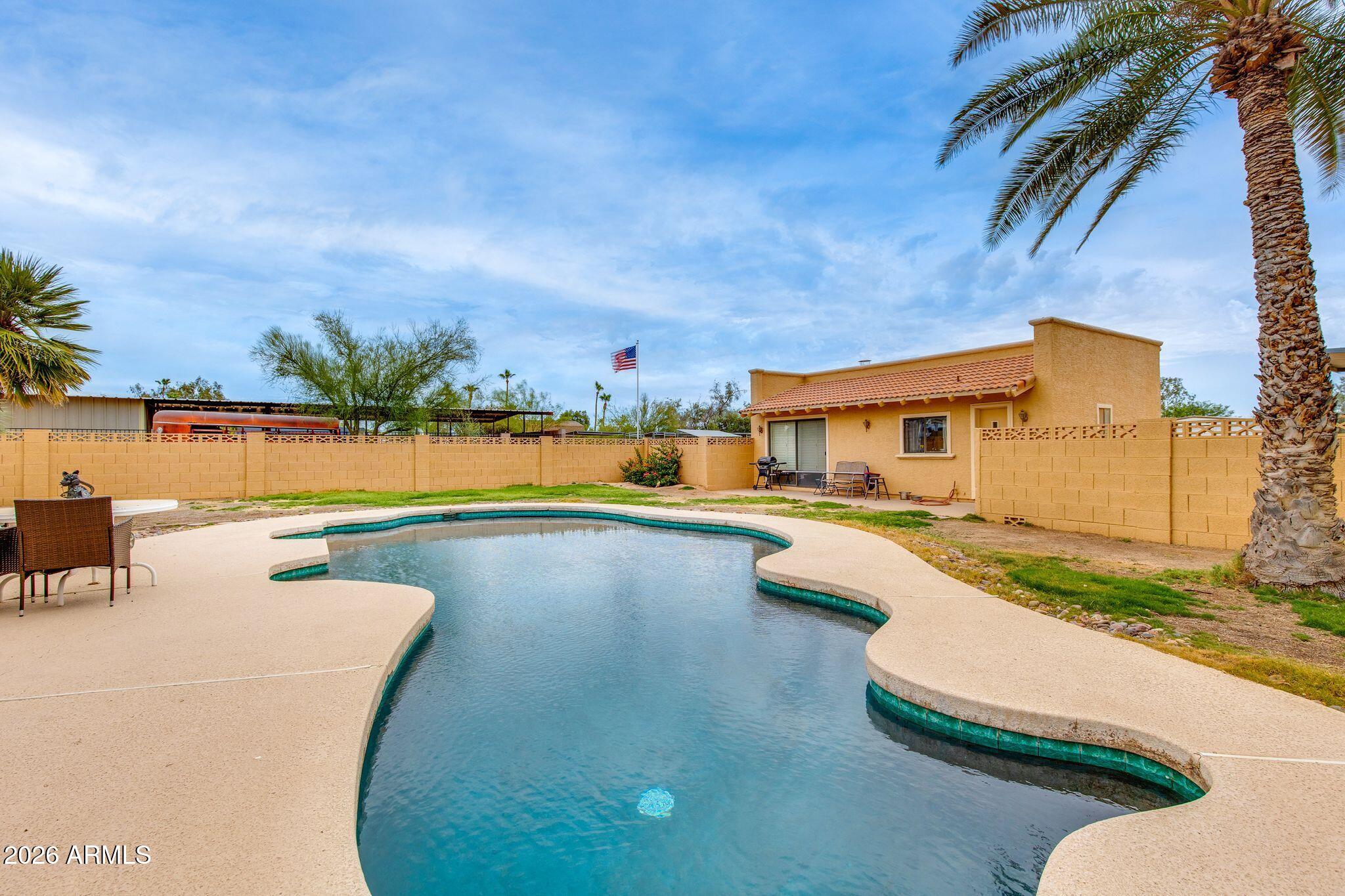 8117 E GRAY Road