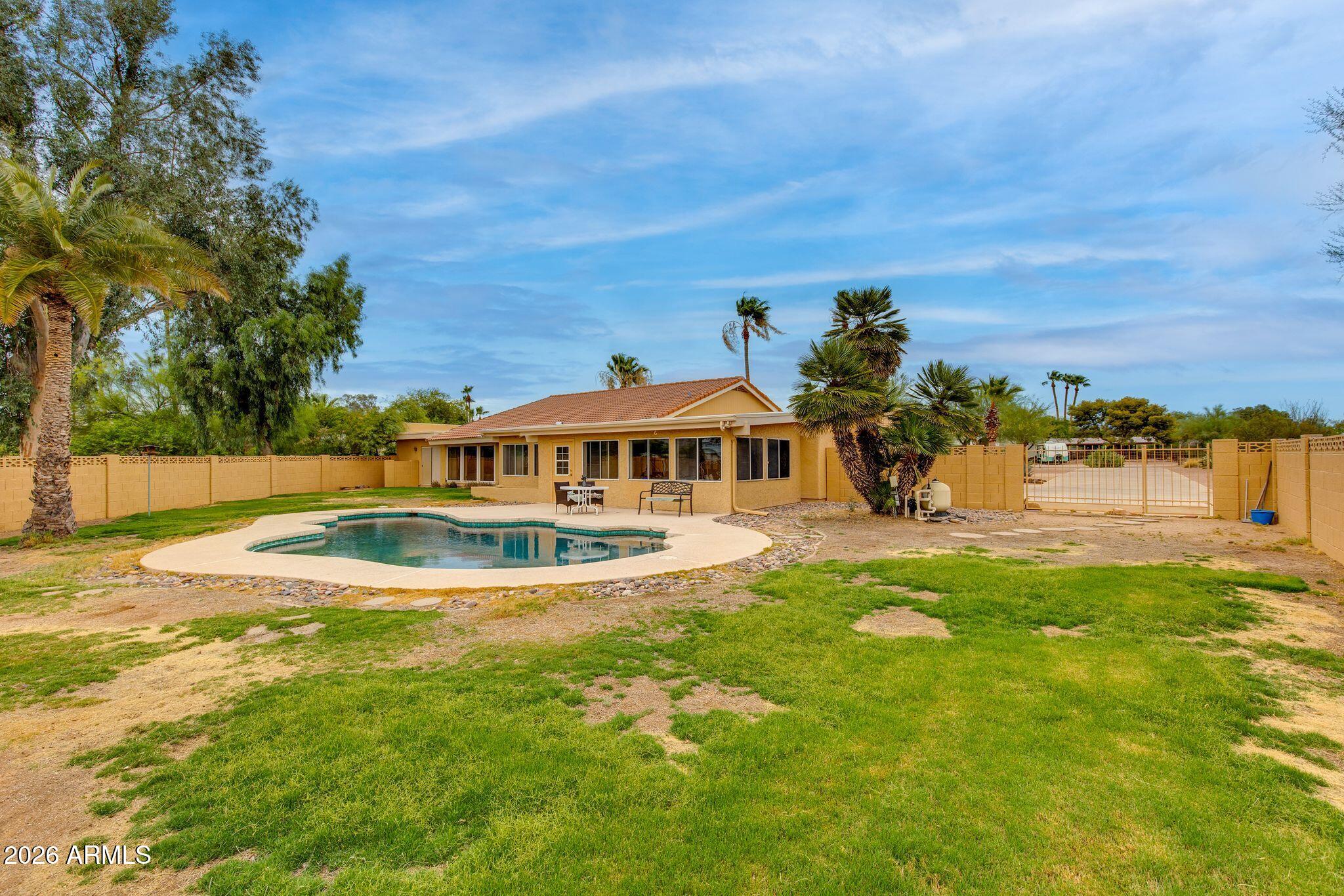 8117 E GRAY Road