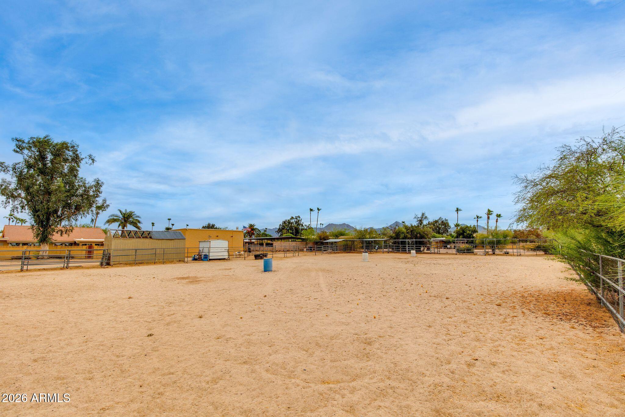 8117 E GRAY Road