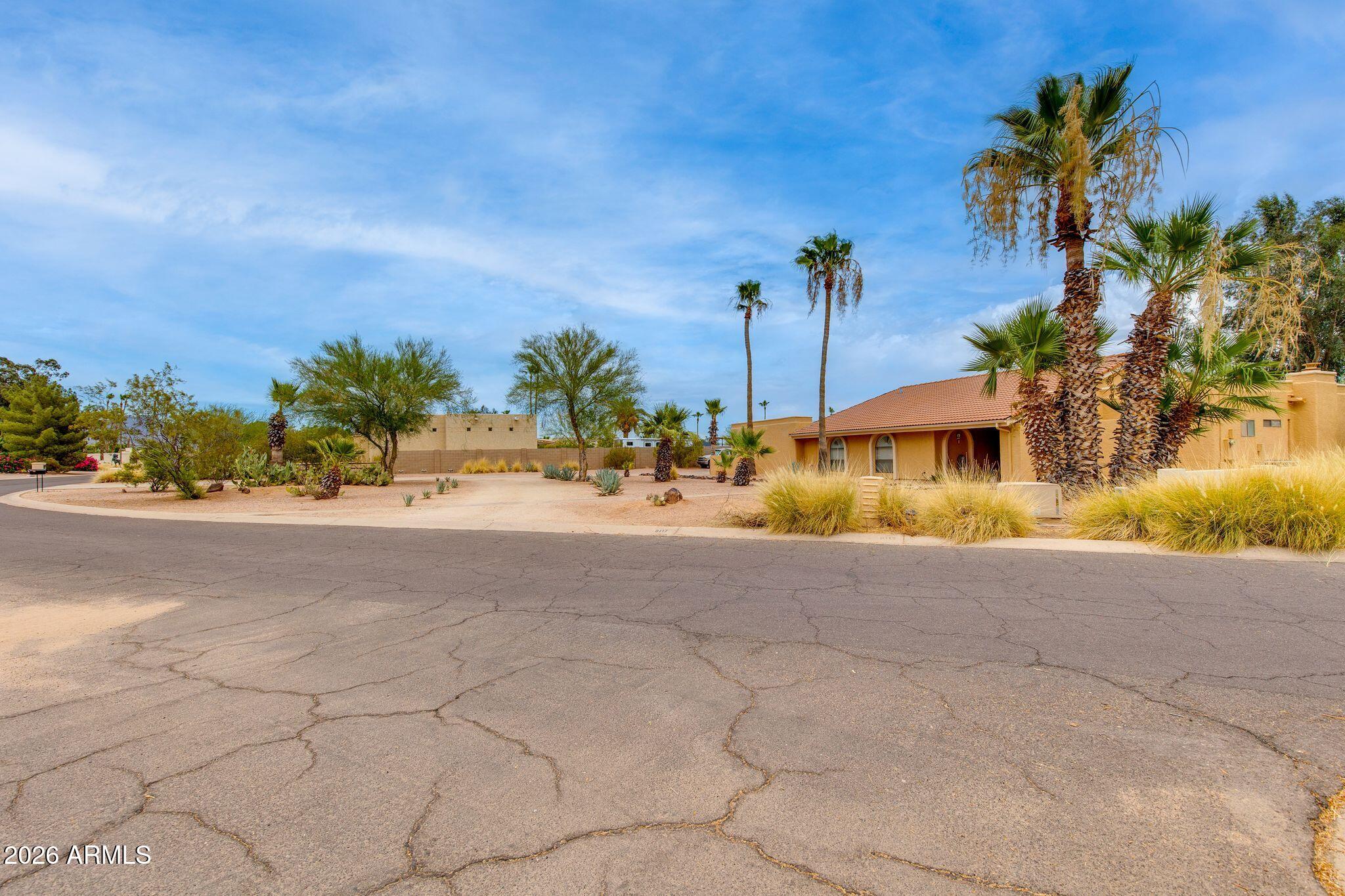 8117 E GRAY Road