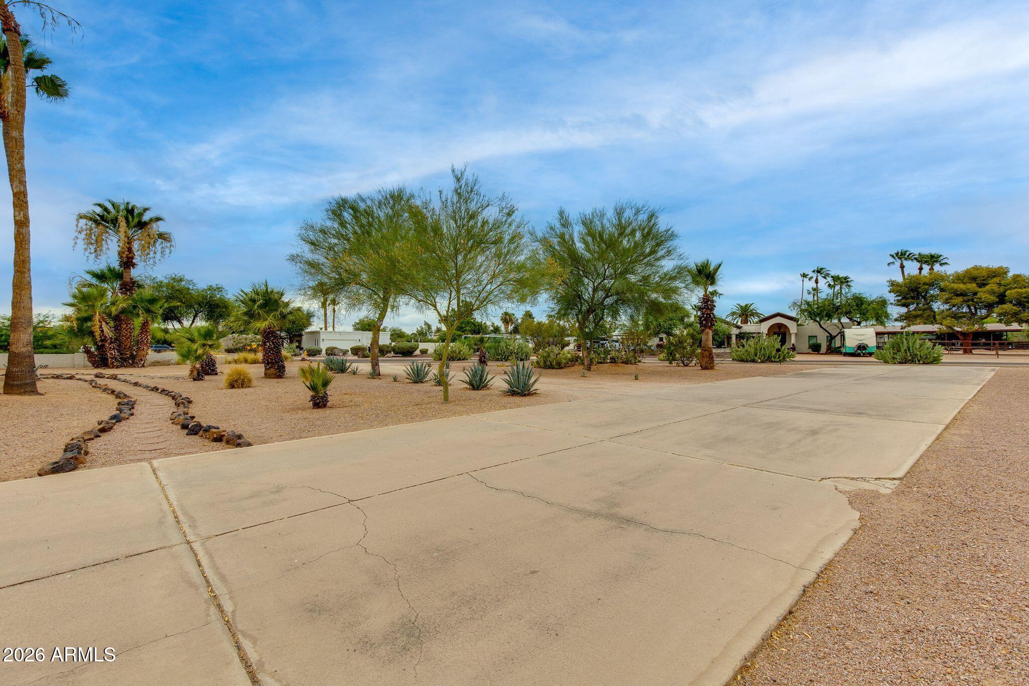 8117 E GRAY Road