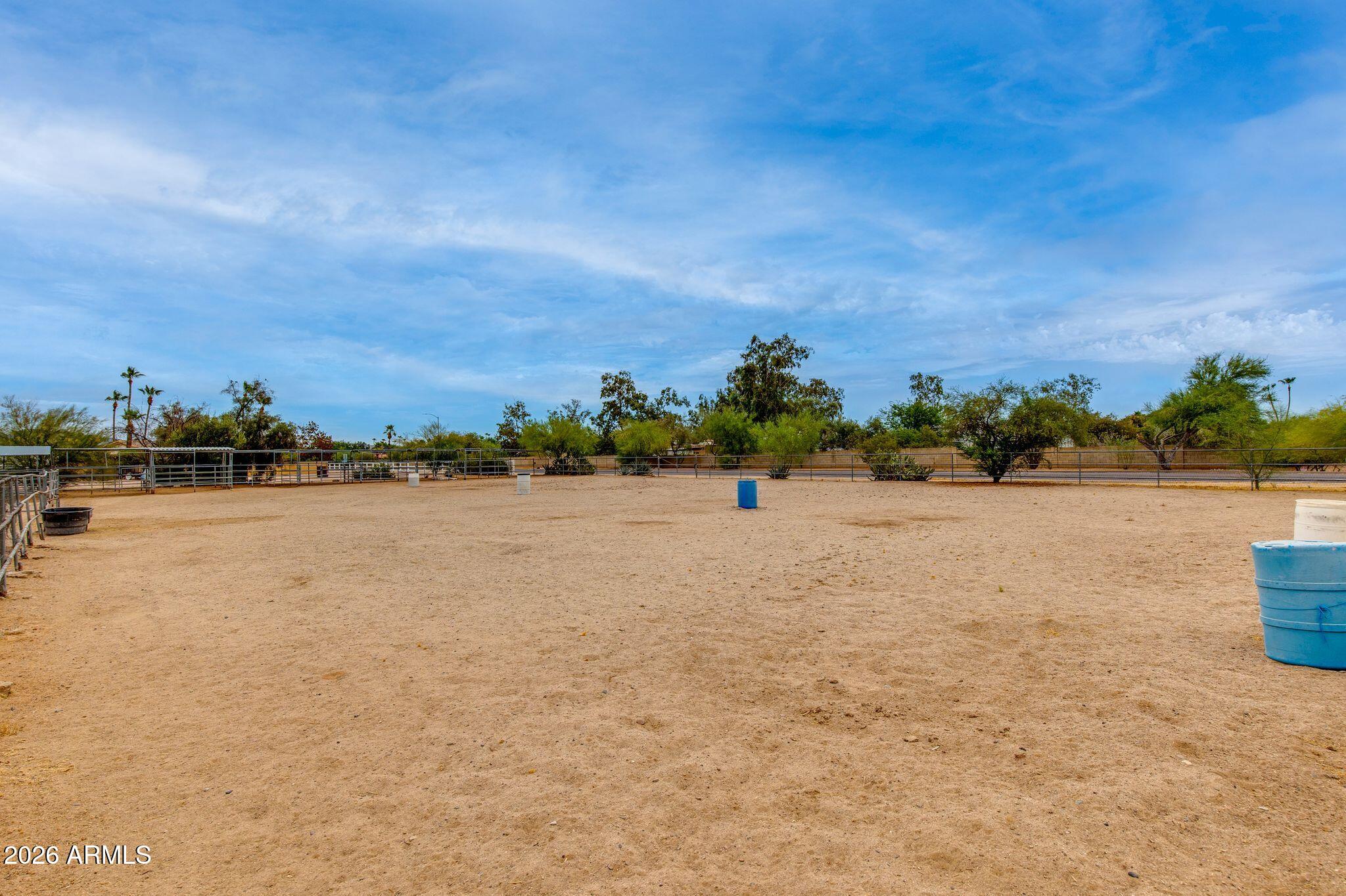 8117 E GRAY Road