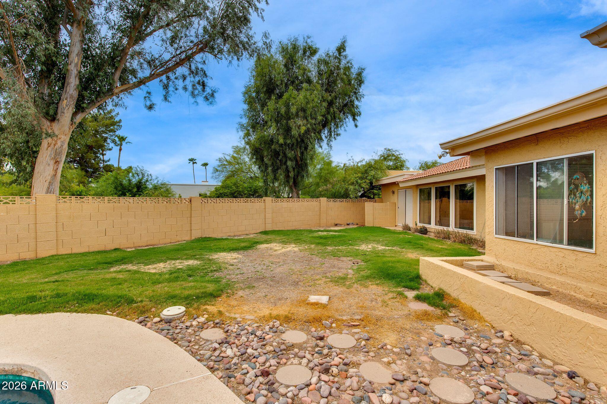 8117 E GRAY Road