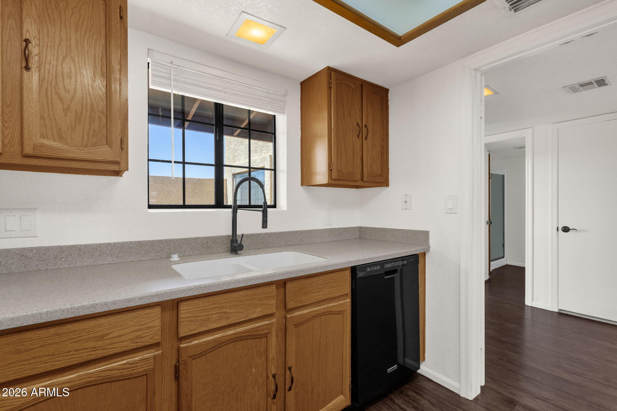 8344 N 21ST Drive I204