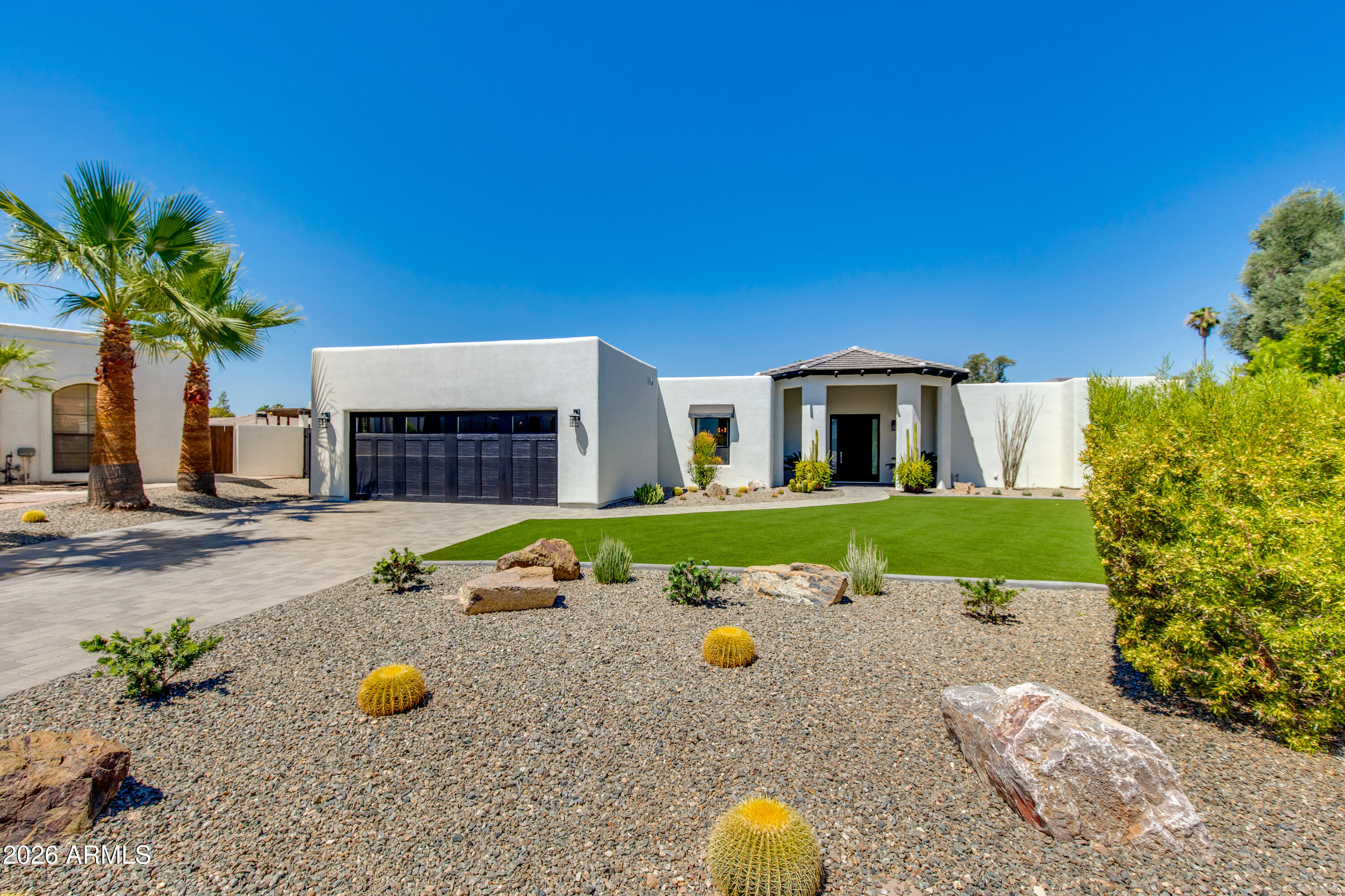 2409 E SOLANO Drive